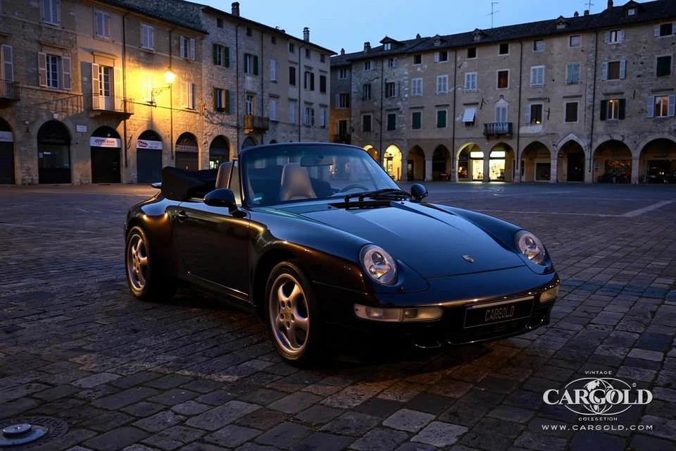 Porsche 911 Carrera 2 Cabrio (993)