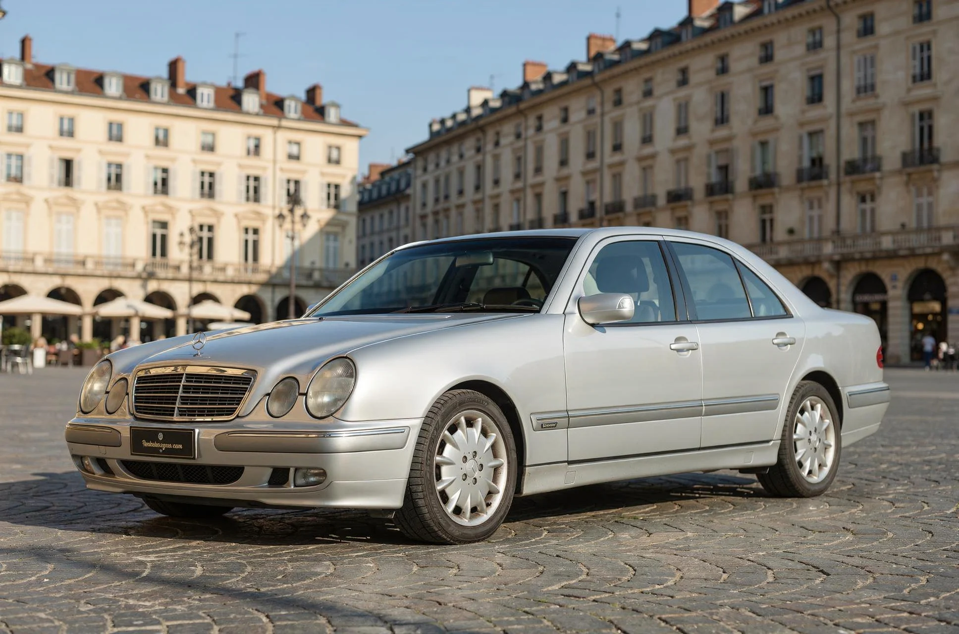 Mercedes-Benz E430 V8