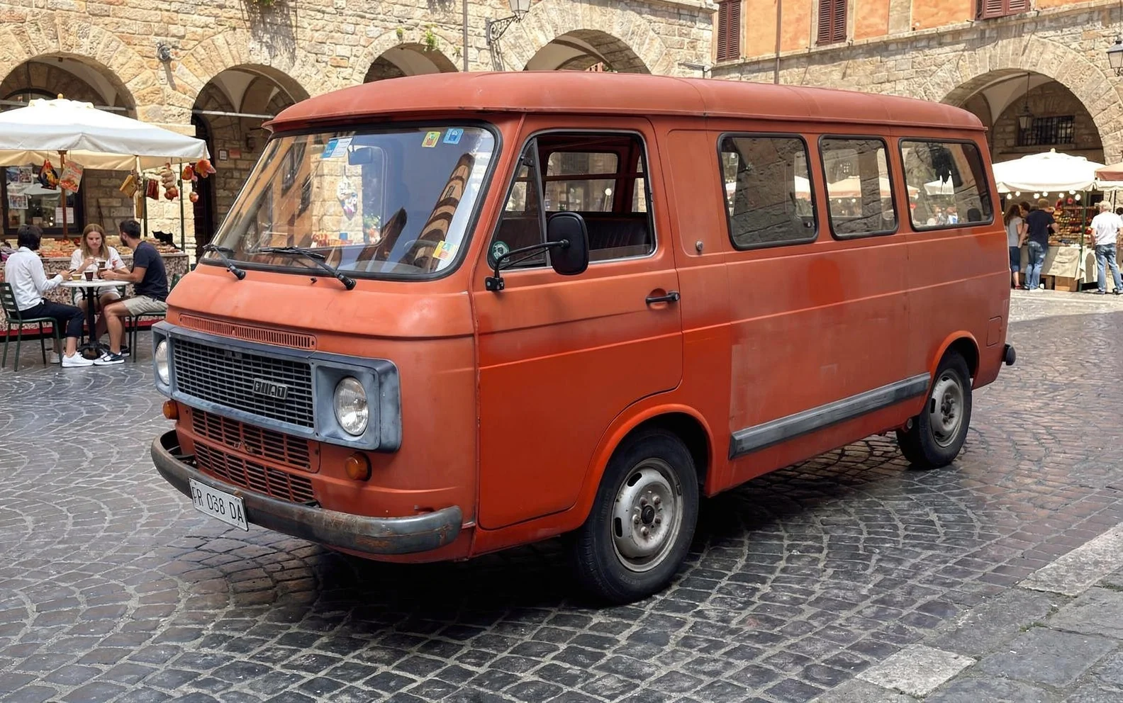 Fiat 238 Pulmino 9 posti del 1980