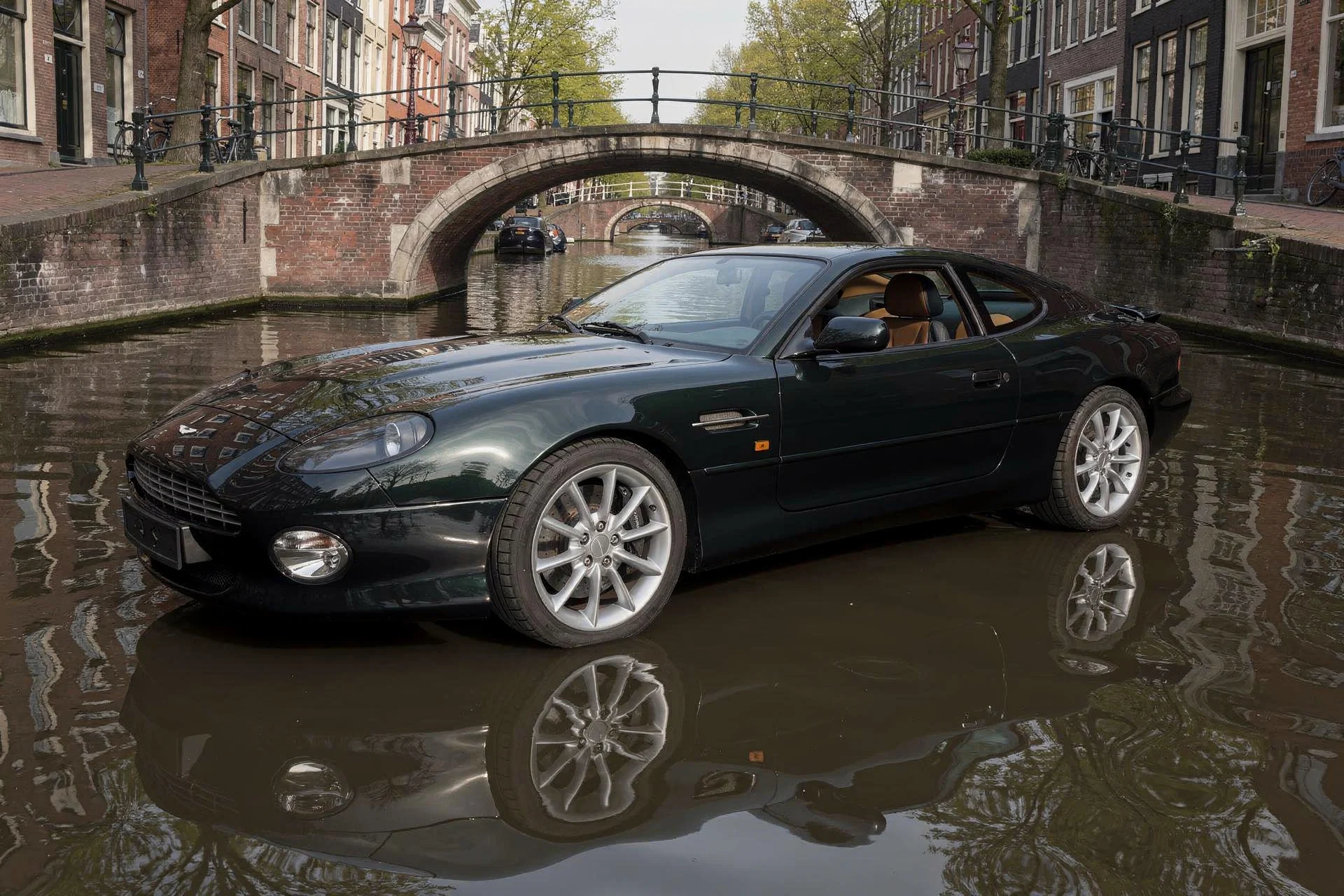 Aston Martin DB7 Vantage V12