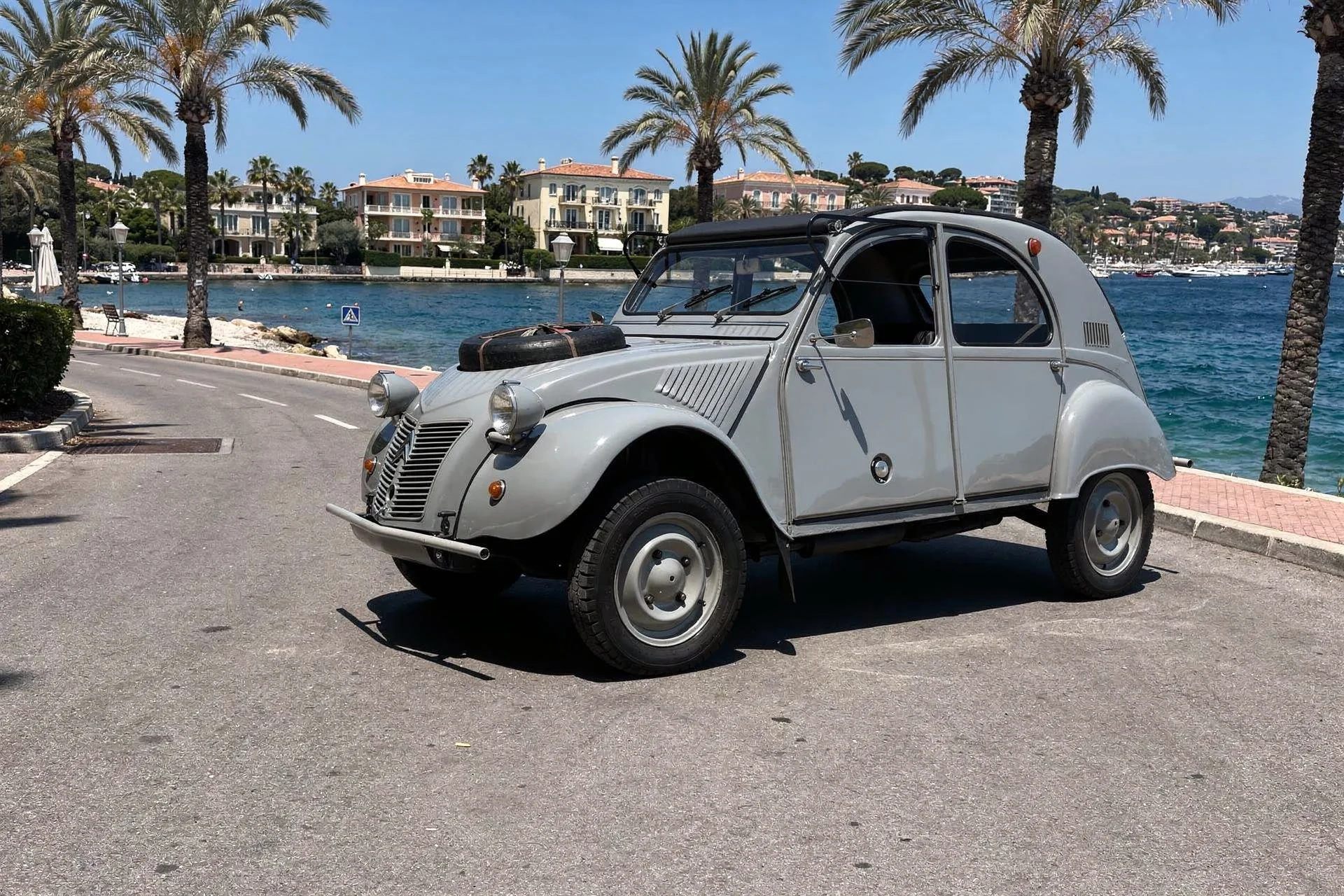 Citroën 2CV Sahara 4x4