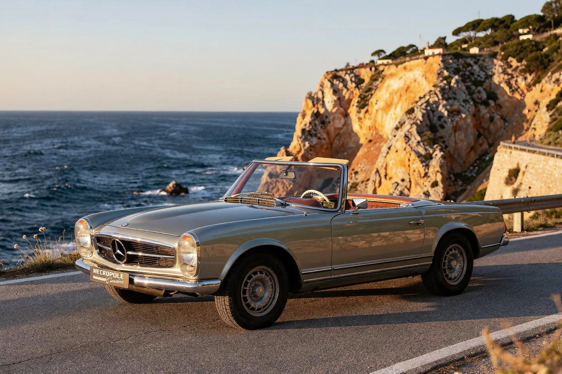 Mercedes-Benz 280SL Pagode