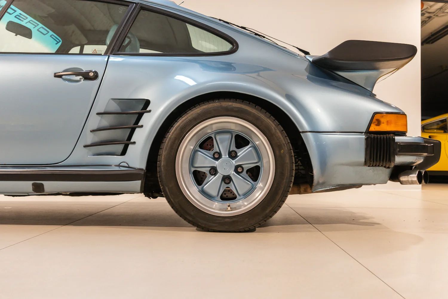 Porsche 930 TURBO GEMBALLA 15