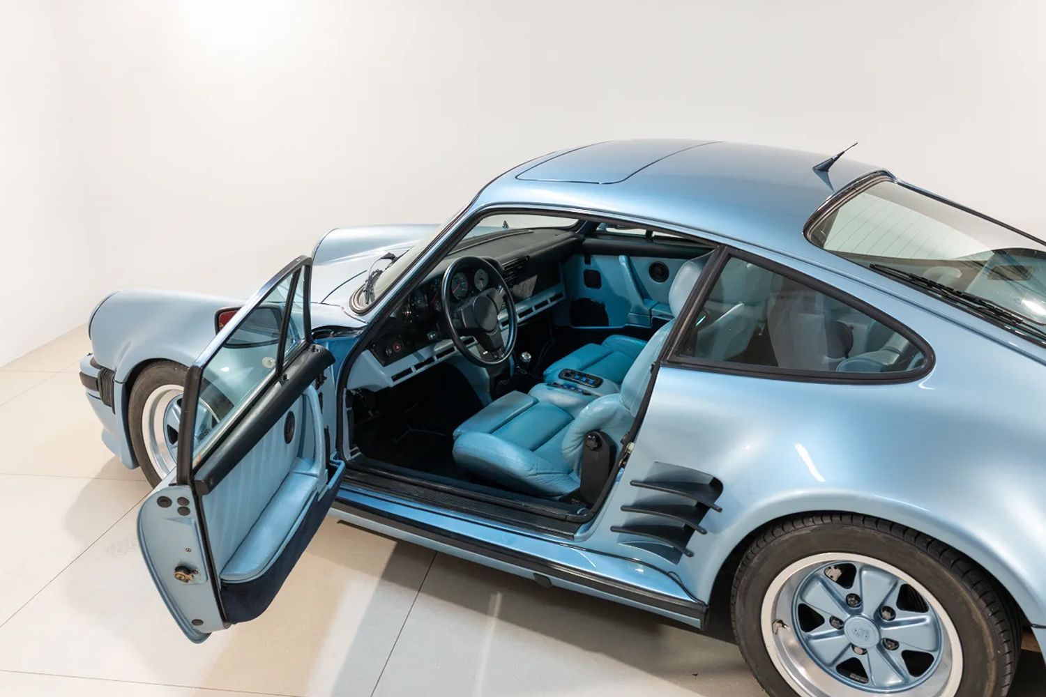 Porsche 930 TURBO GEMBALLA 14
