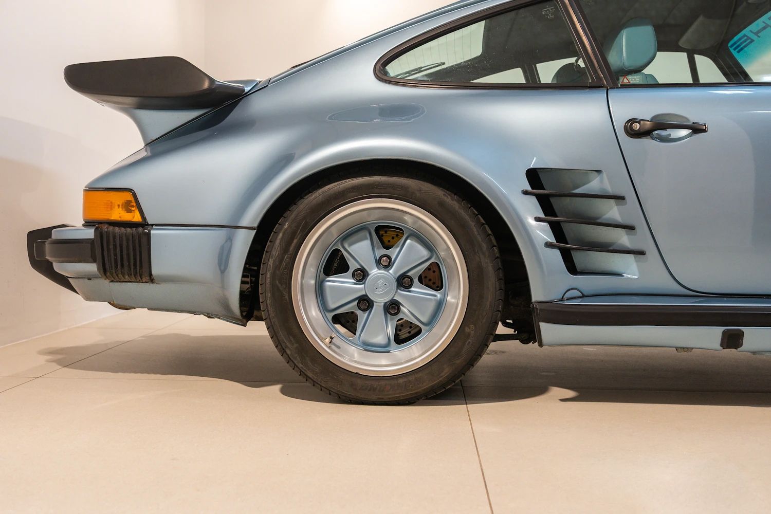 Porsche 930 TURBO GEMBALLA 10