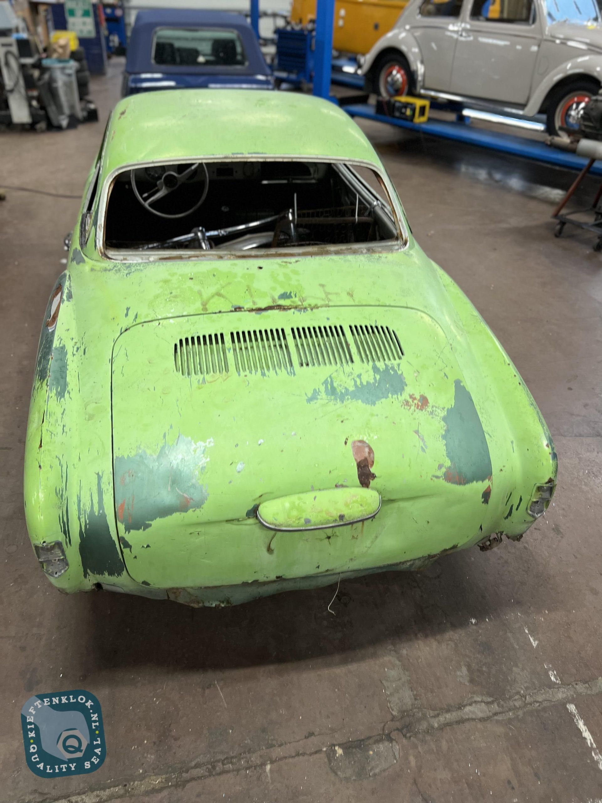 Volkswagen Karmann Ghia Coupé 4