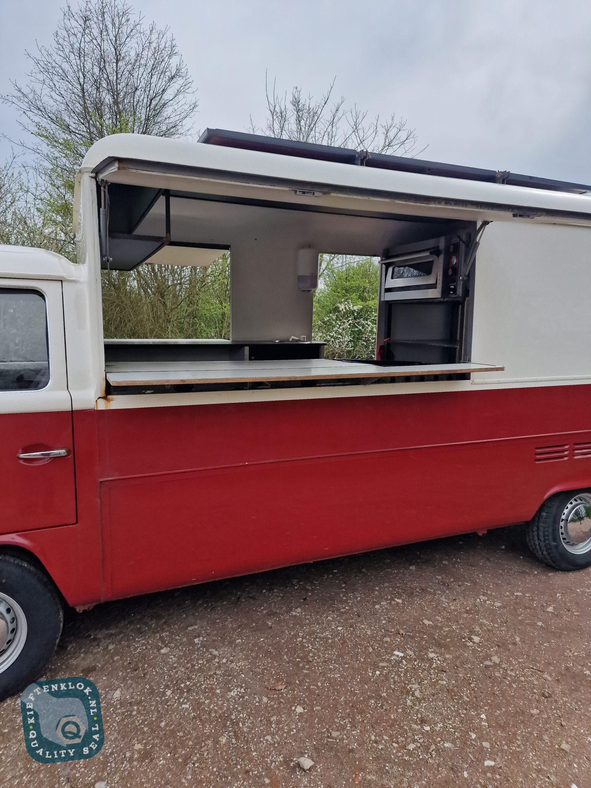Volkswagen T2 Bus Foodtruck 5