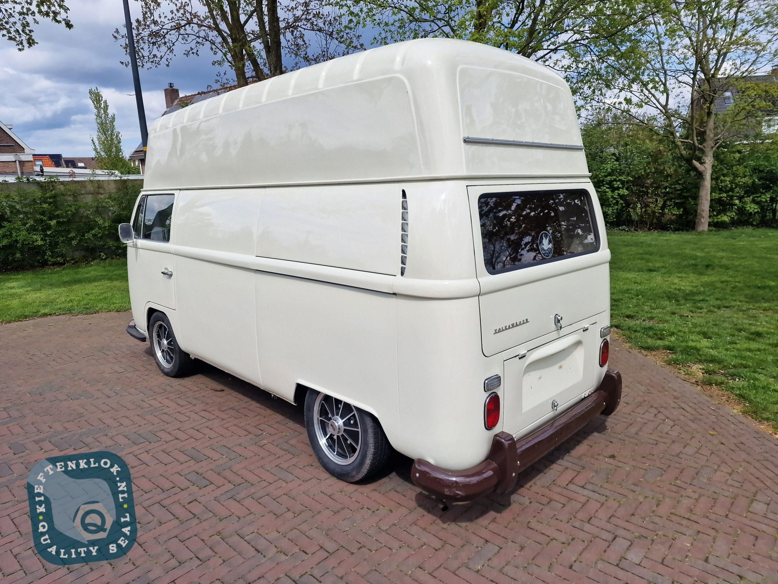 Volkswagen T2 Bus 4