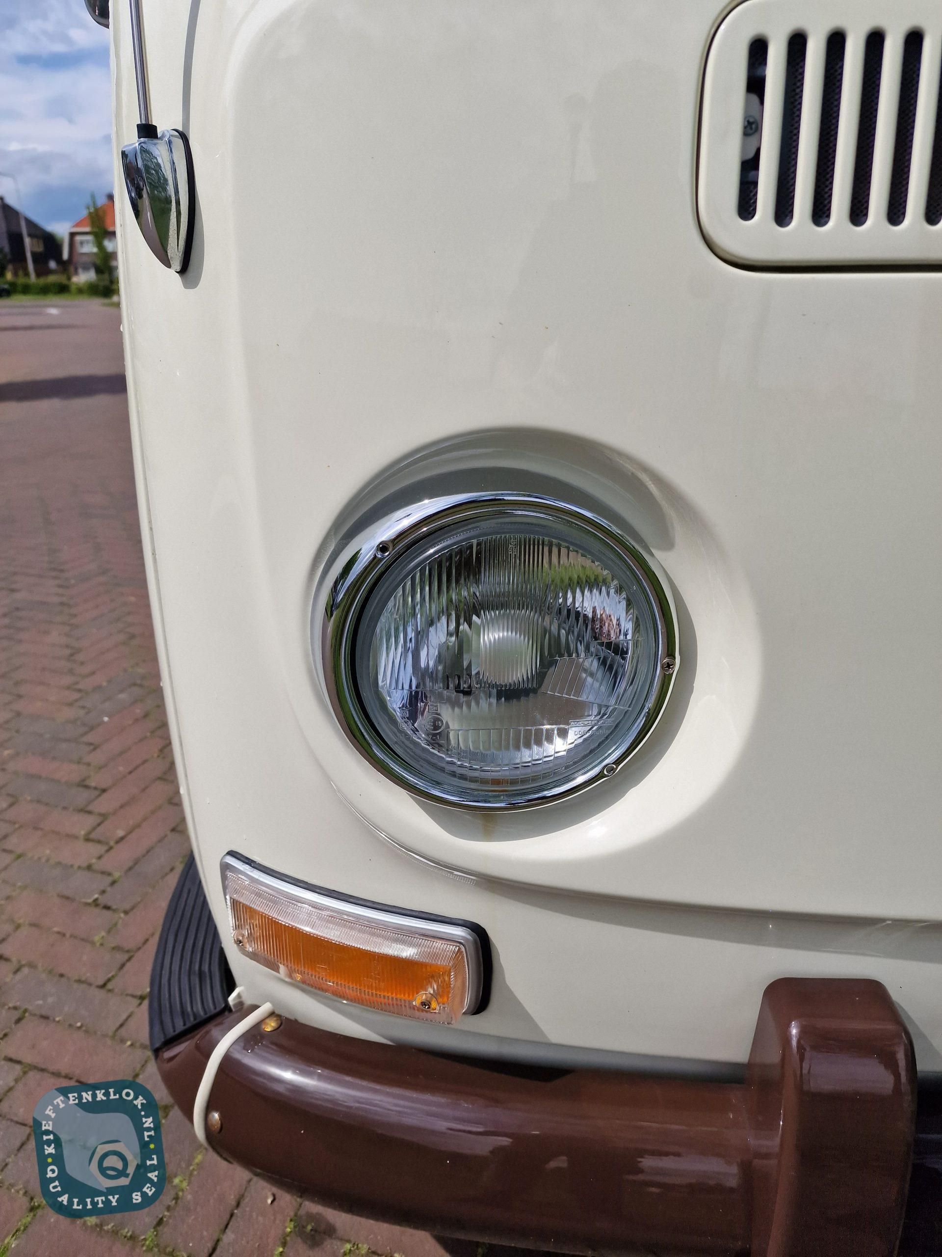 Volkswagen T2 Bus 7