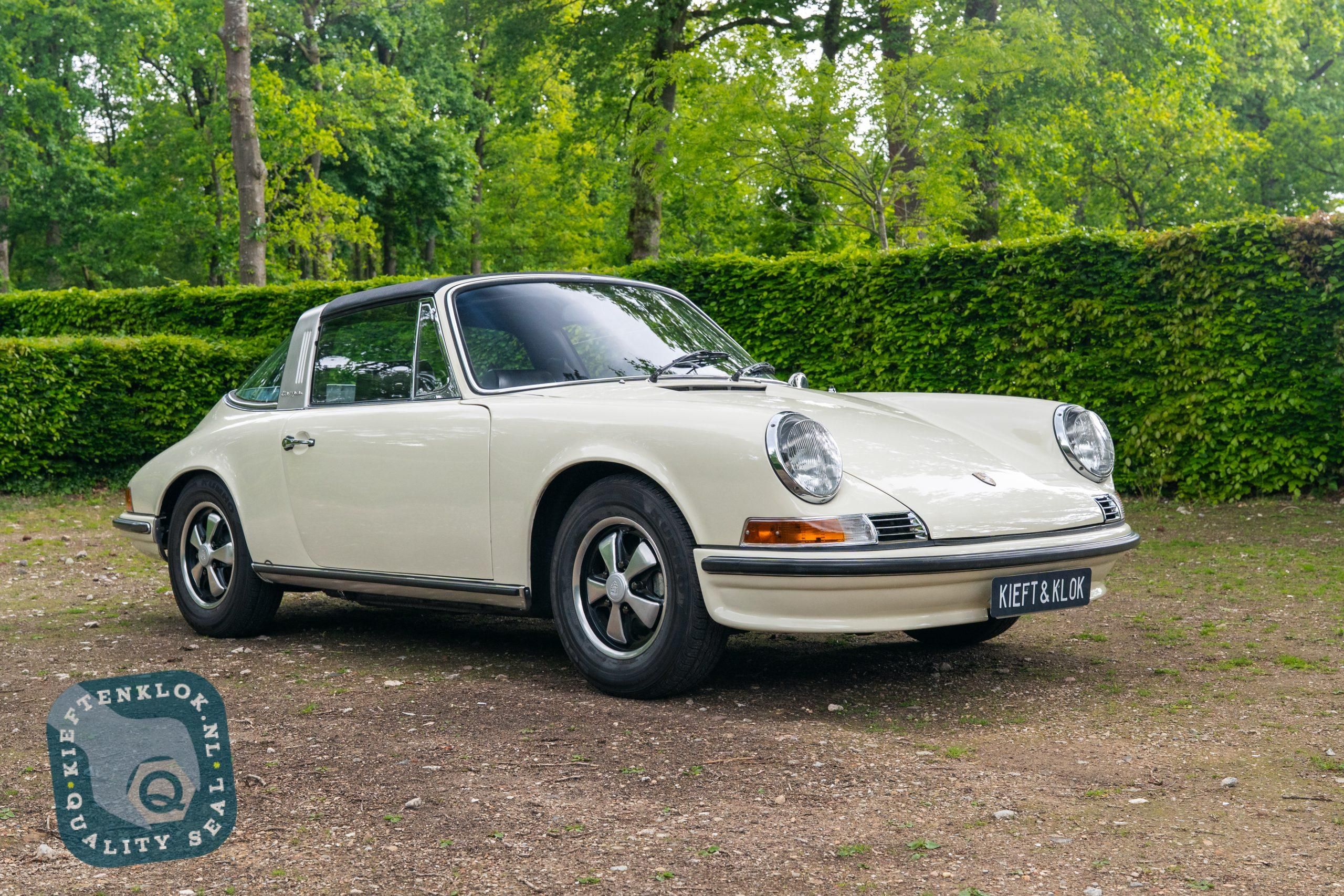 Porsche 911 Targa 2.2E 4