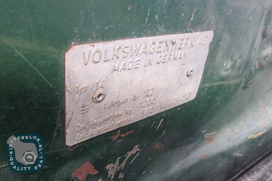 Volkswagen Karmann Ghia Cabriolet 3