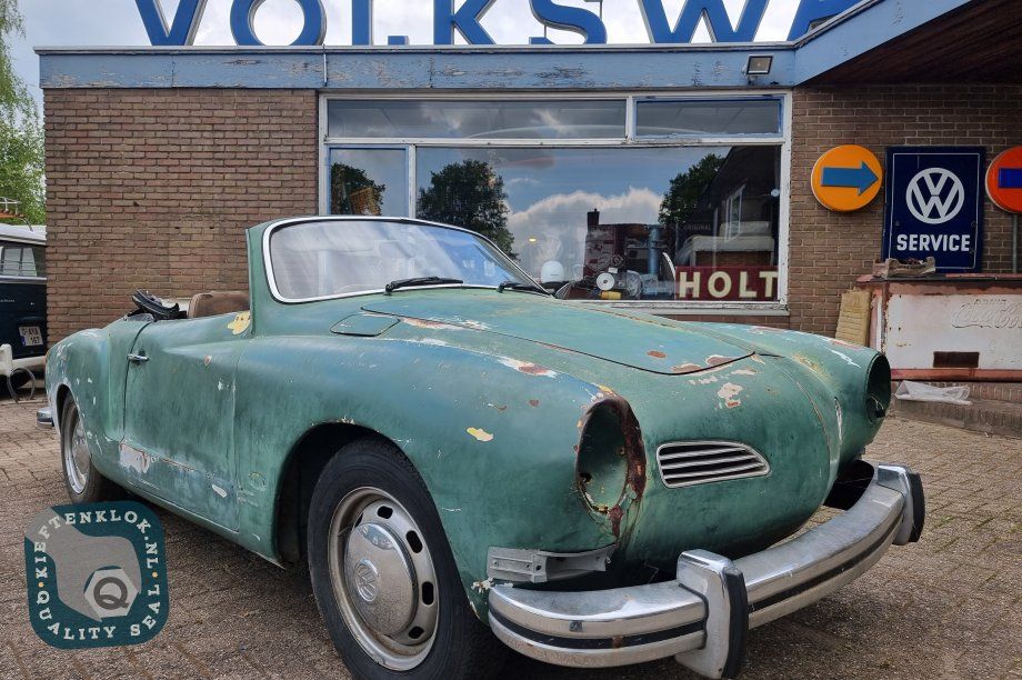 Volkswagen Karmann Ghia Cabriolet 5