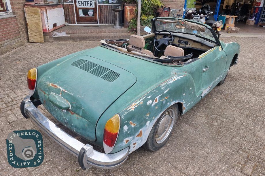 Volkswagen Karmann Ghia Cabriolet 8