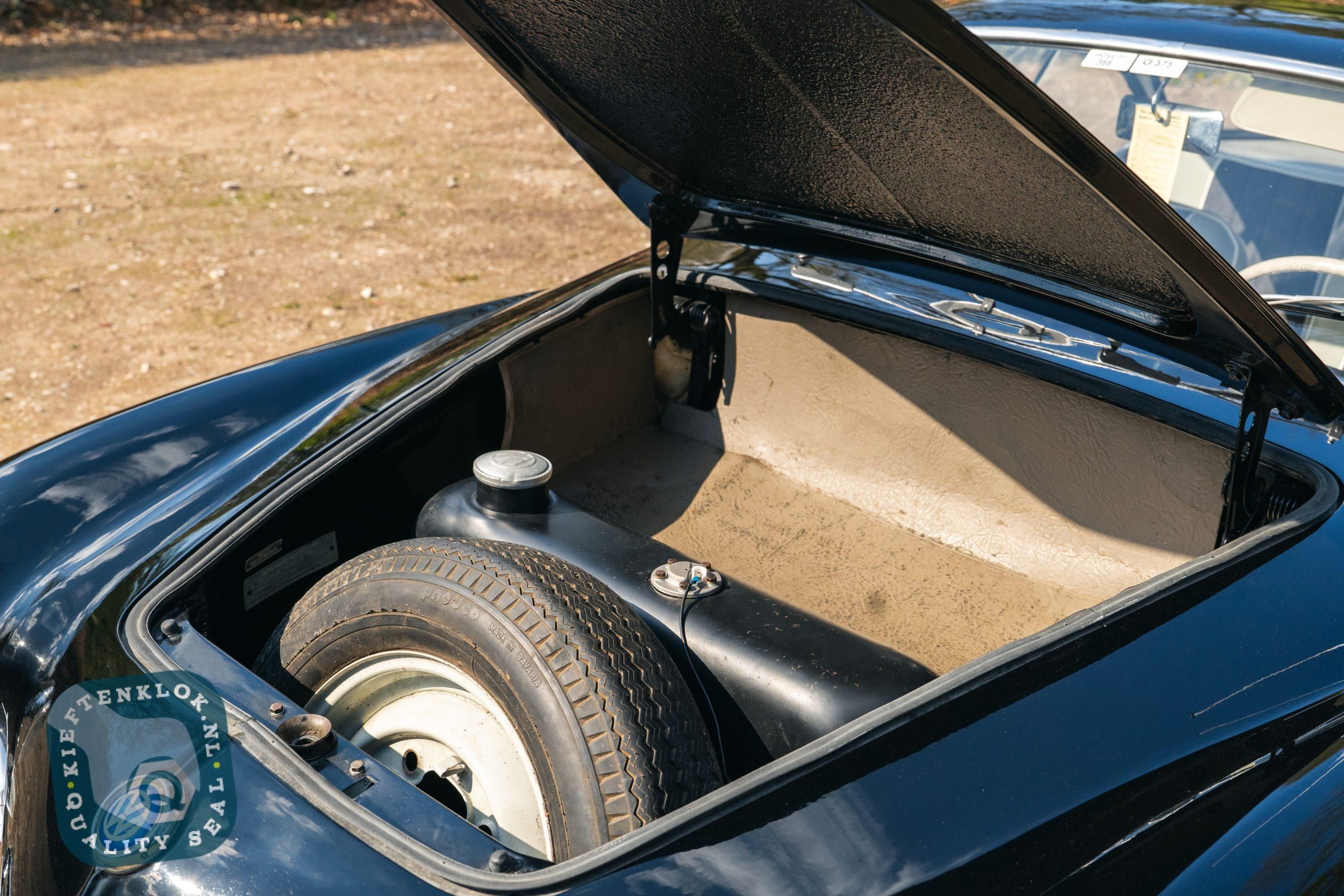 Volkswagen Karmann Ghia Coupé 12