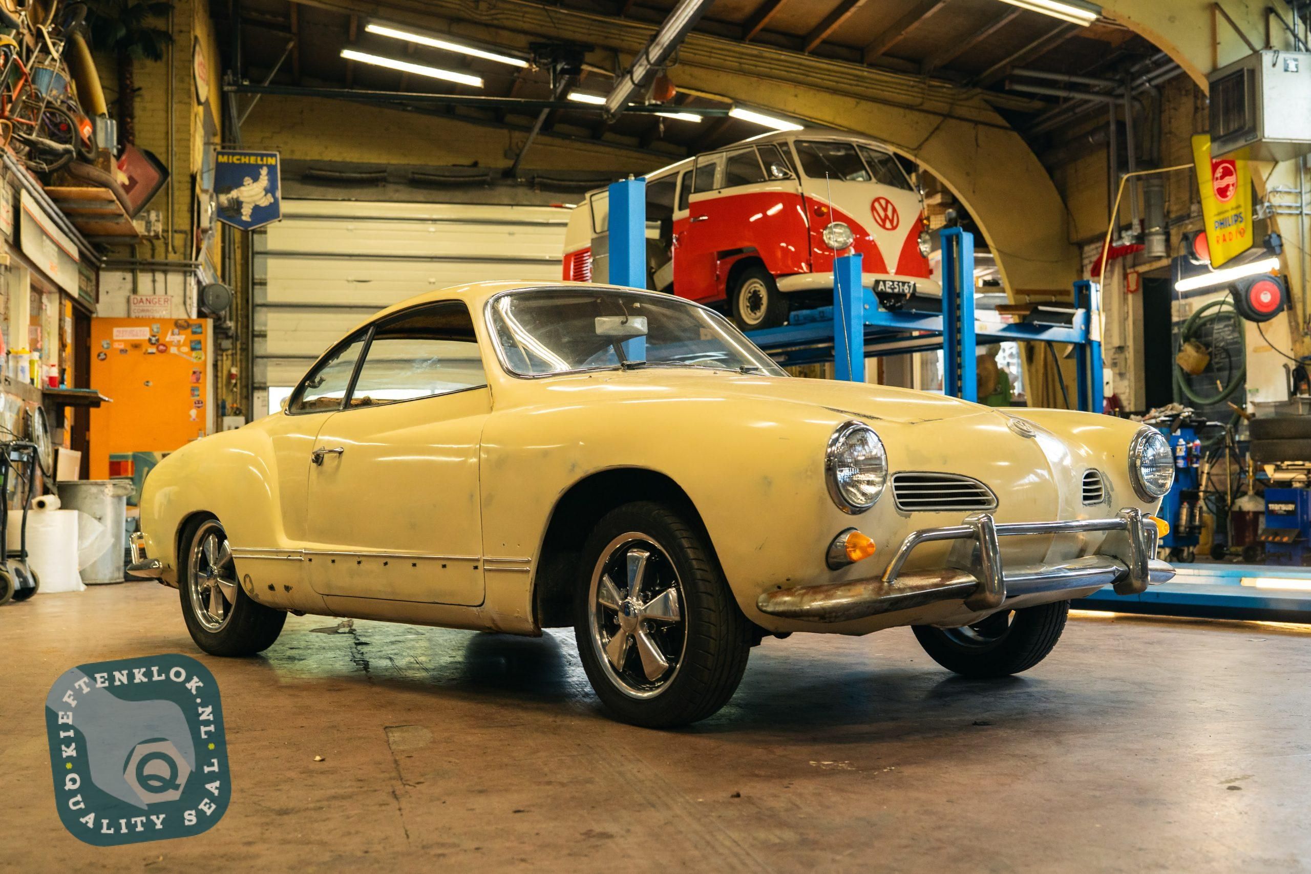 Volkswagen Karmann Ghia Coupé 2