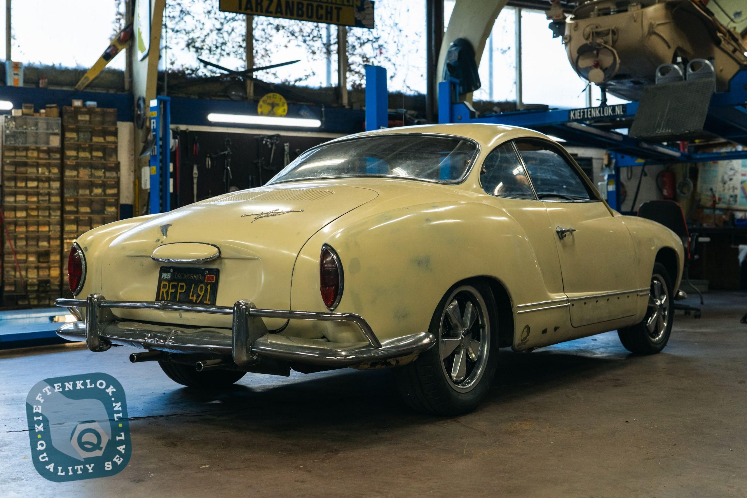 Volkswagen Karmann Ghia Coupé 10