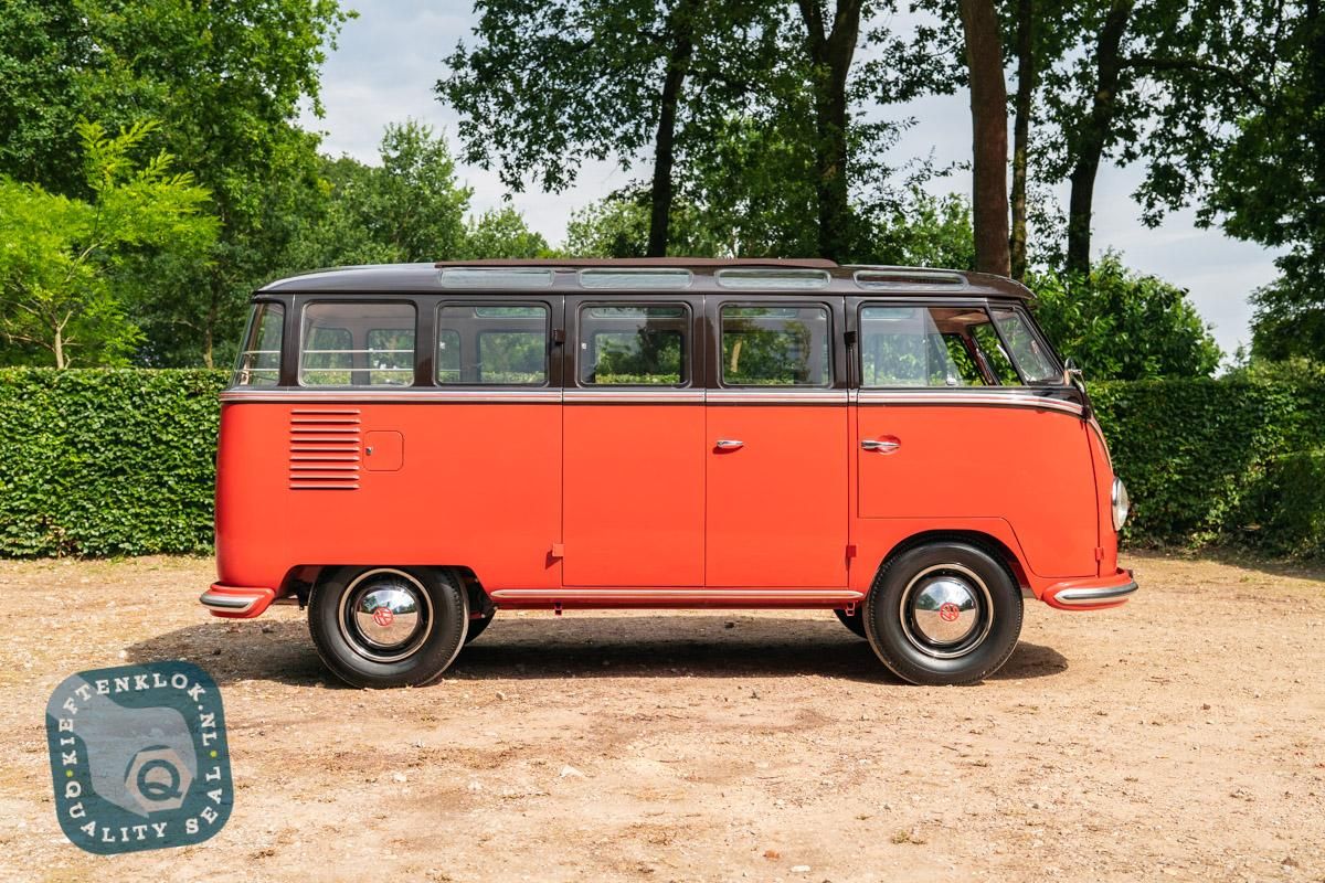 Volkswagen T1 Samba Bus 2