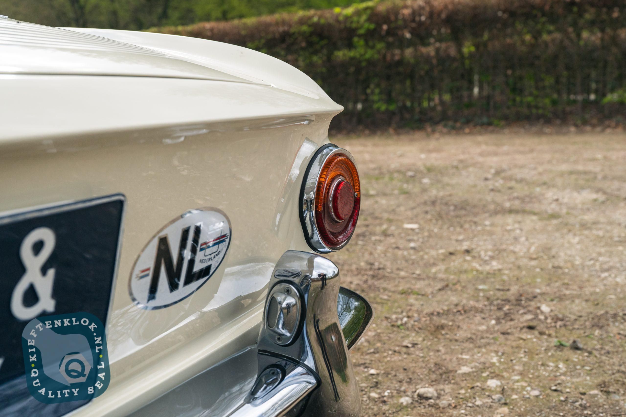 Volkswagen Karmann Ghia 8