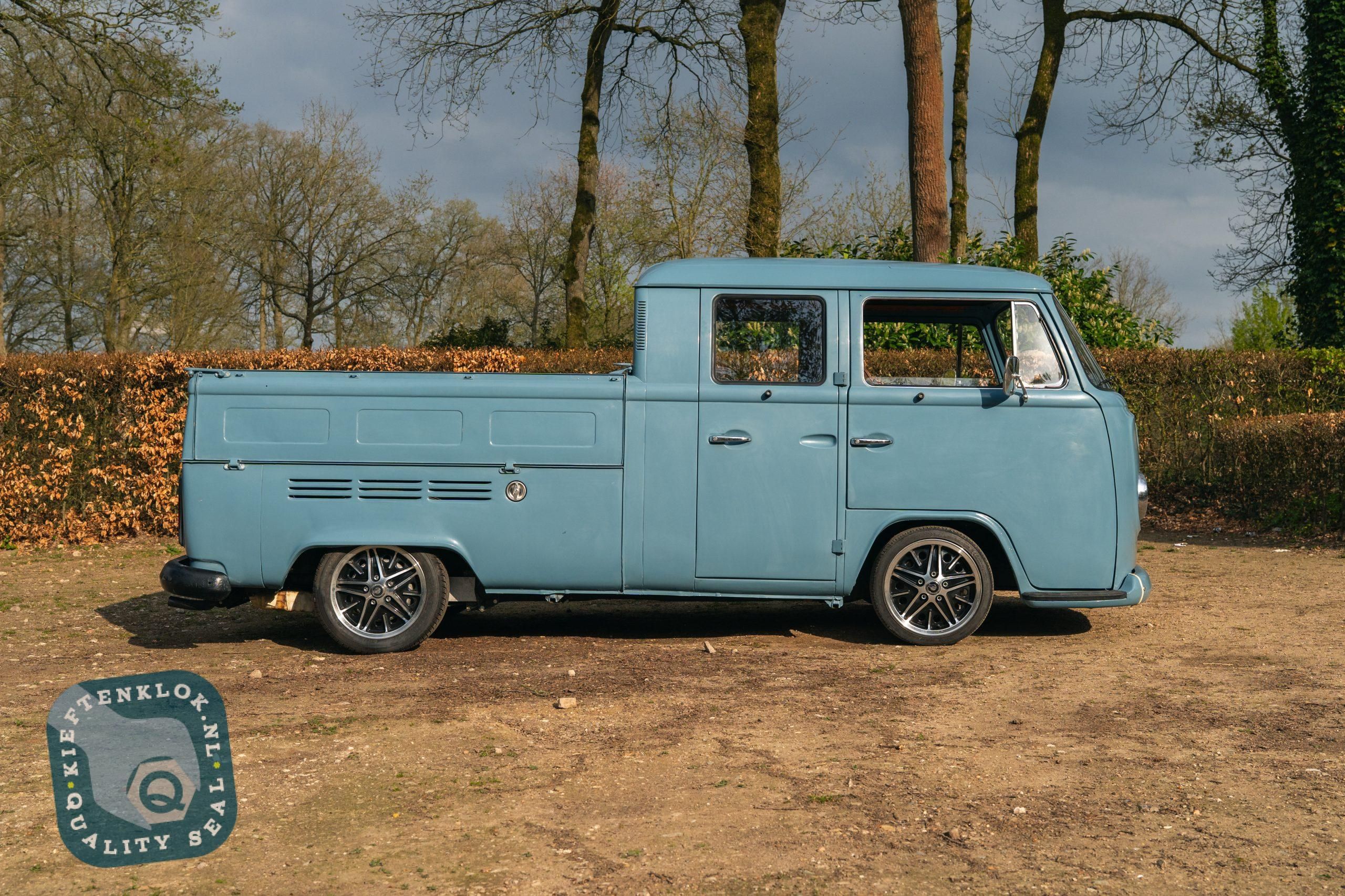 Volkswagen T2 Bus 3