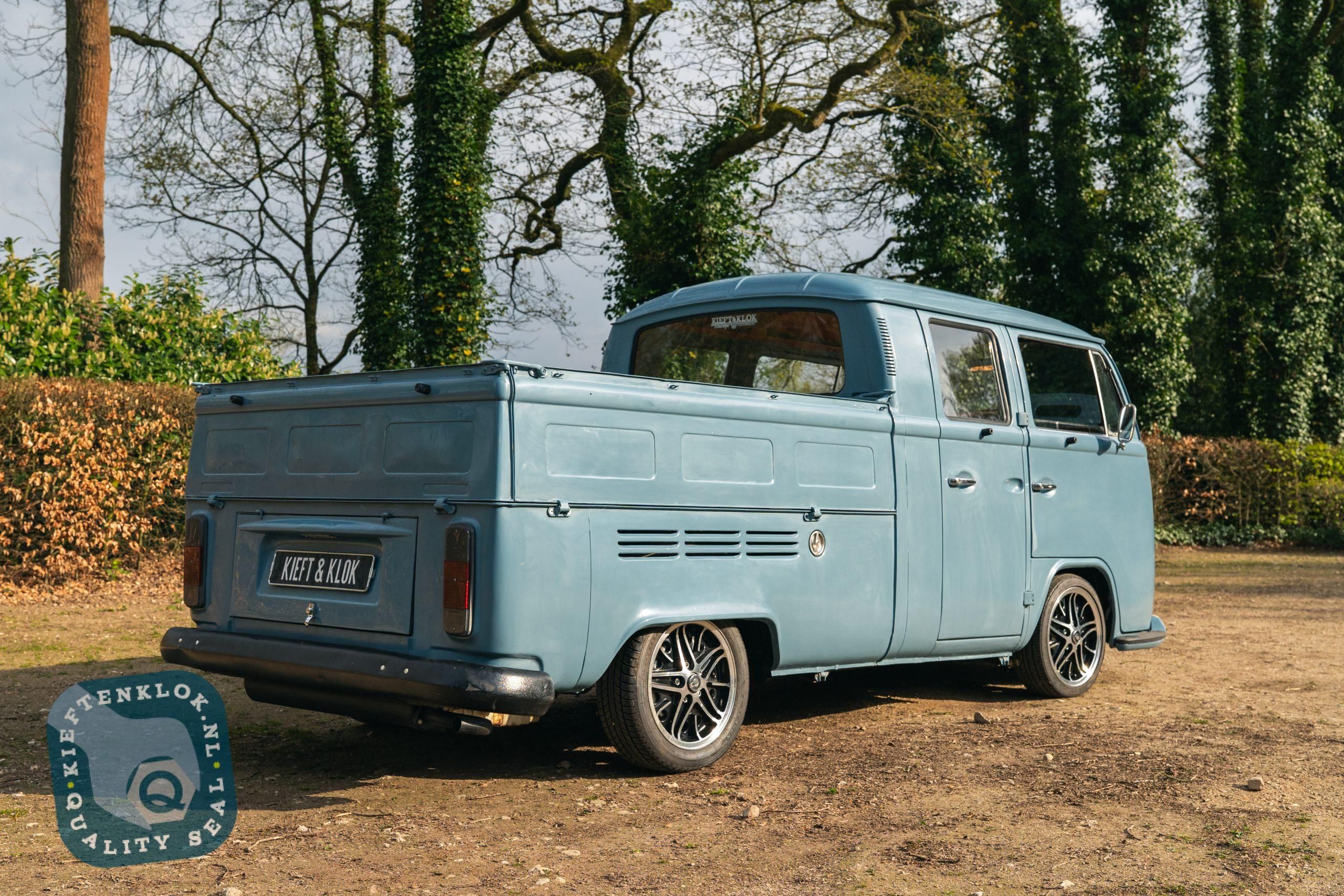 Volkswagen T2 Bus 5