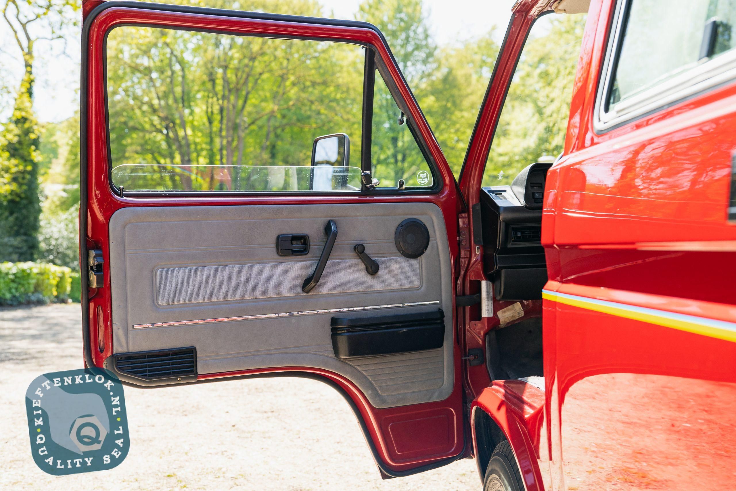 Volkswagen T3 Westfalia 12