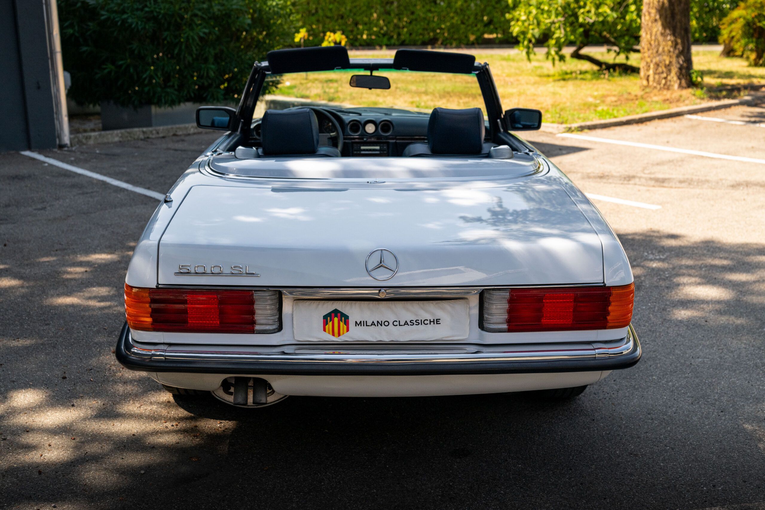 Mercedes-Benz 500 SL R107 5