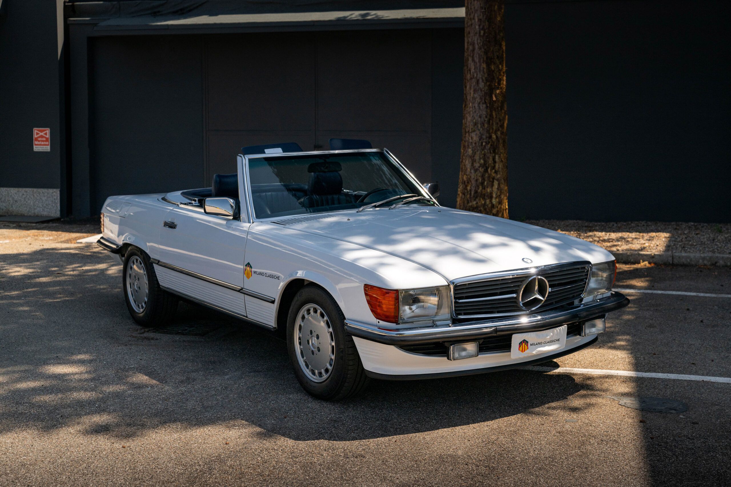 Mercedes-Benz 500 SL R107 8