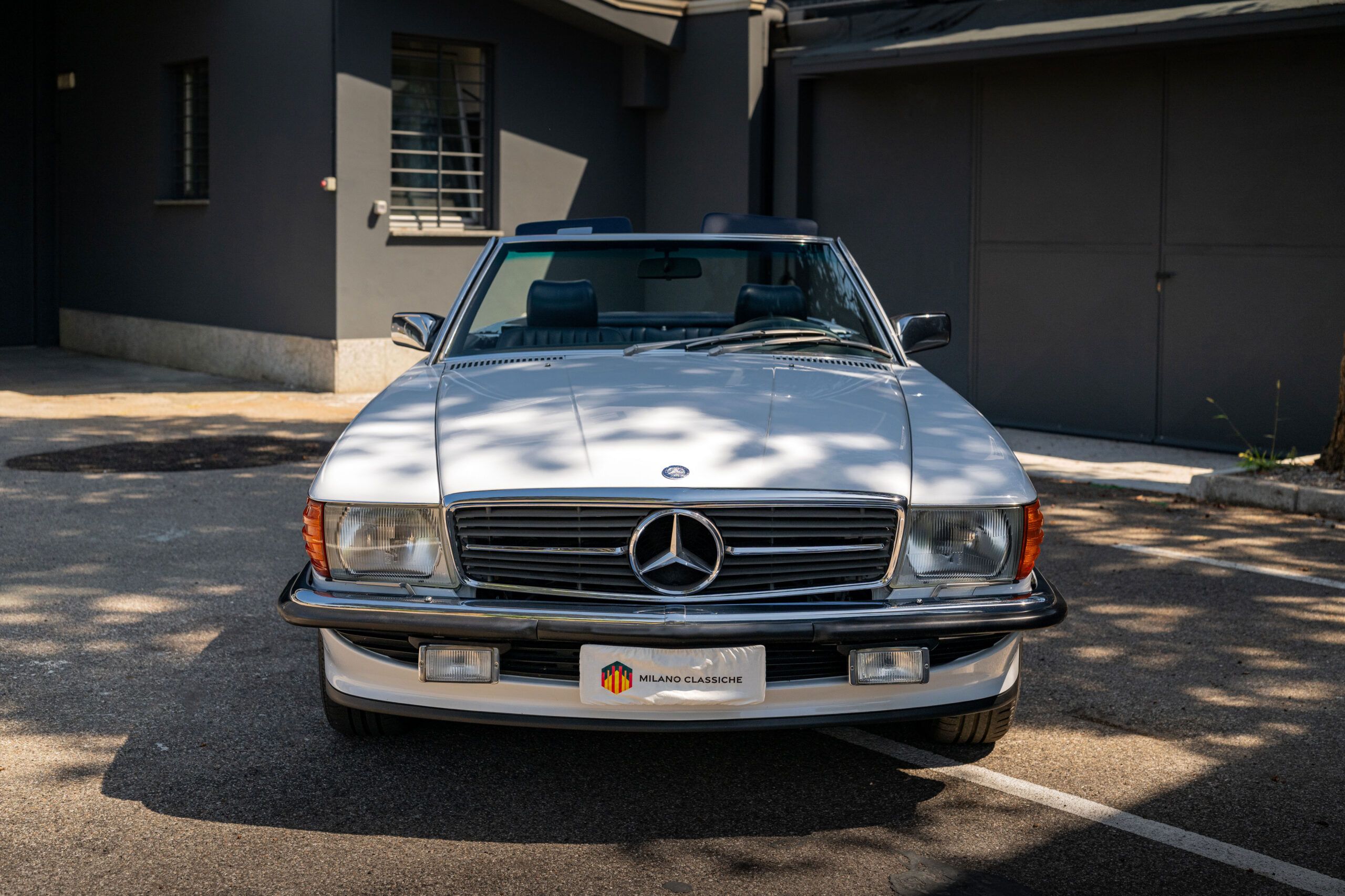 Mercedes-Benz 500 SL R107 9