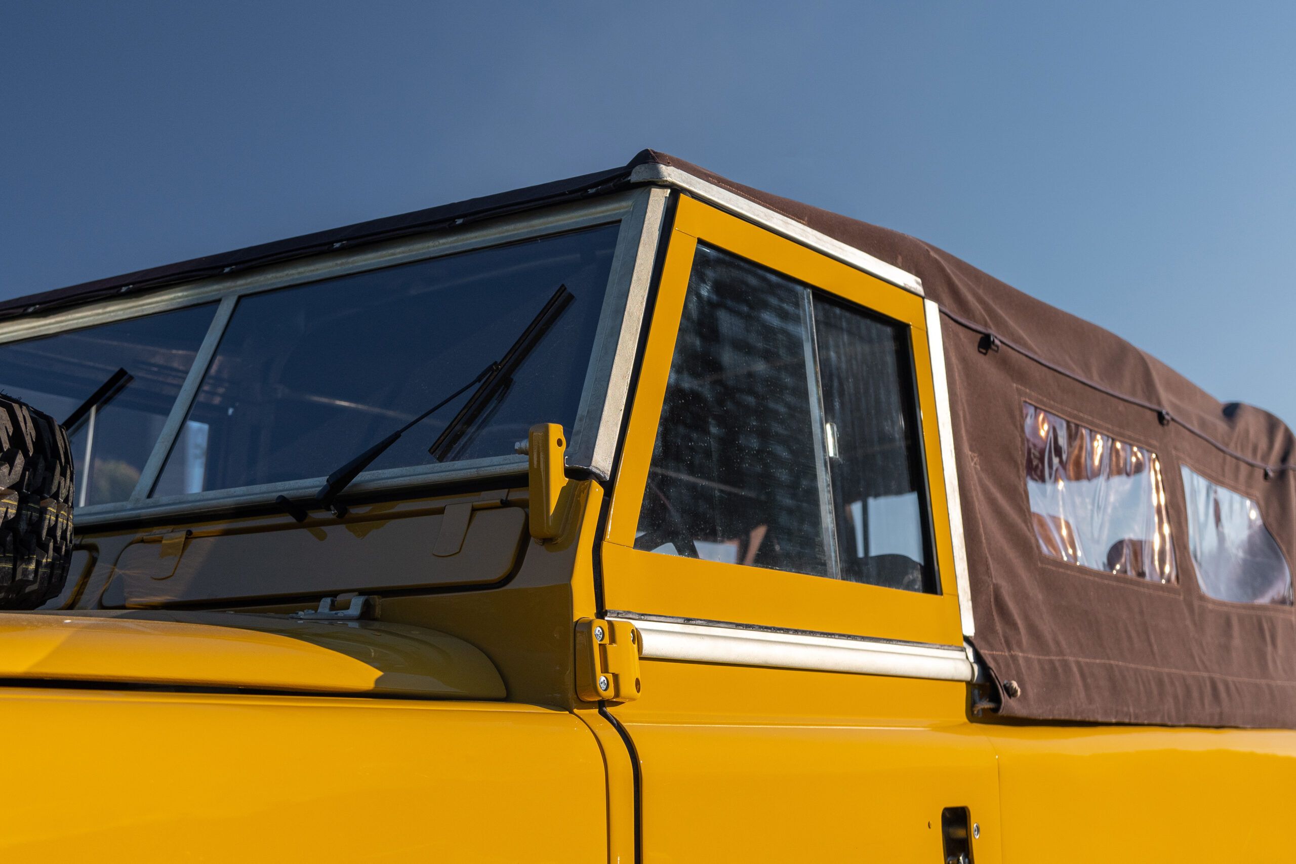 Defender 109 HT 10