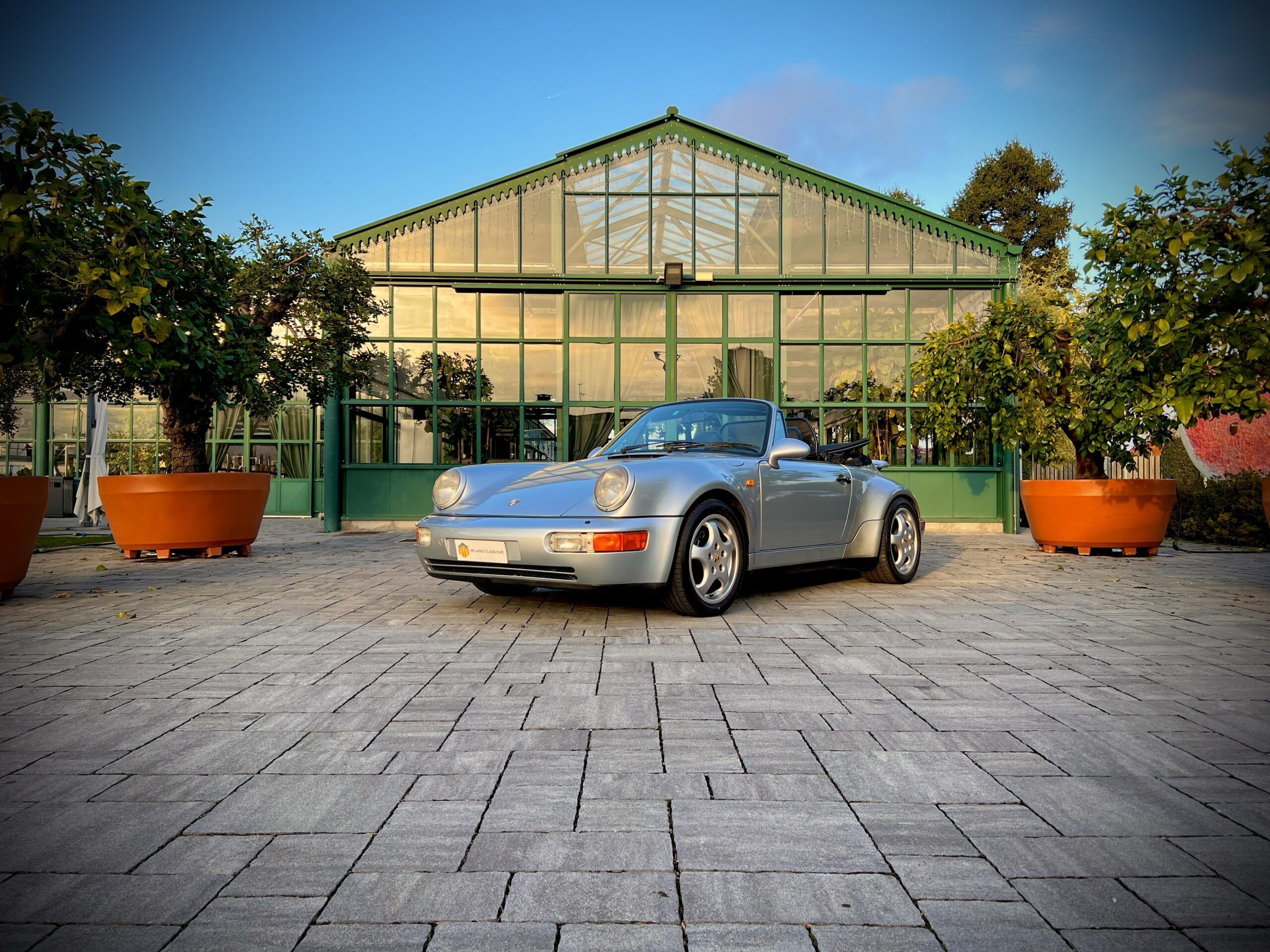 Porsche 911 Carrera 2 Cabrio Turbo look (964 Series) 3