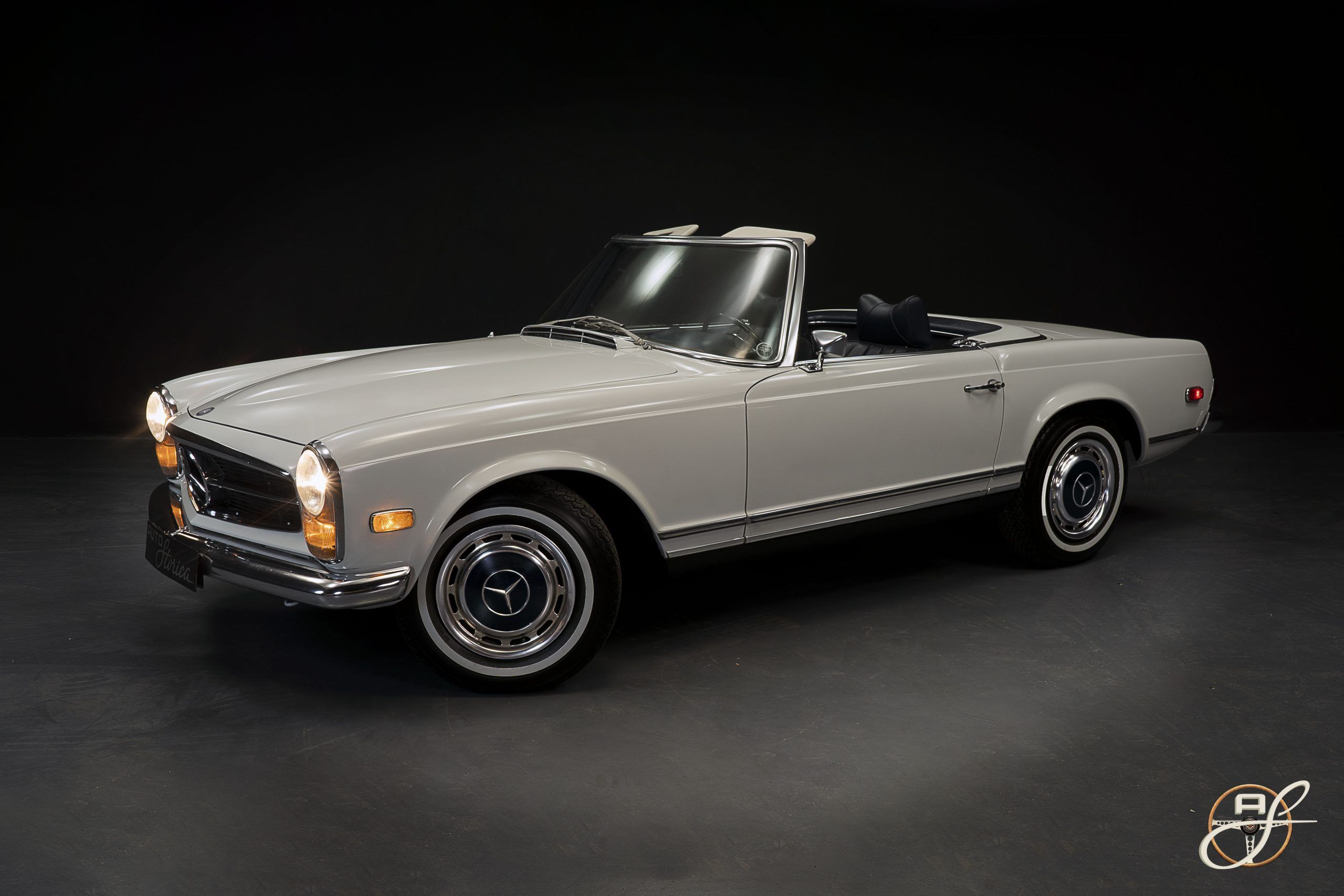 Mercedes-Benz 280SL 2