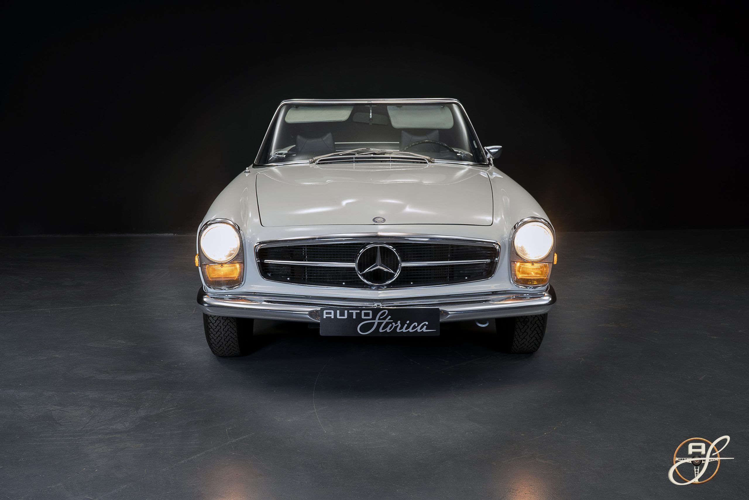 Mercedes-Benz 280SL 4