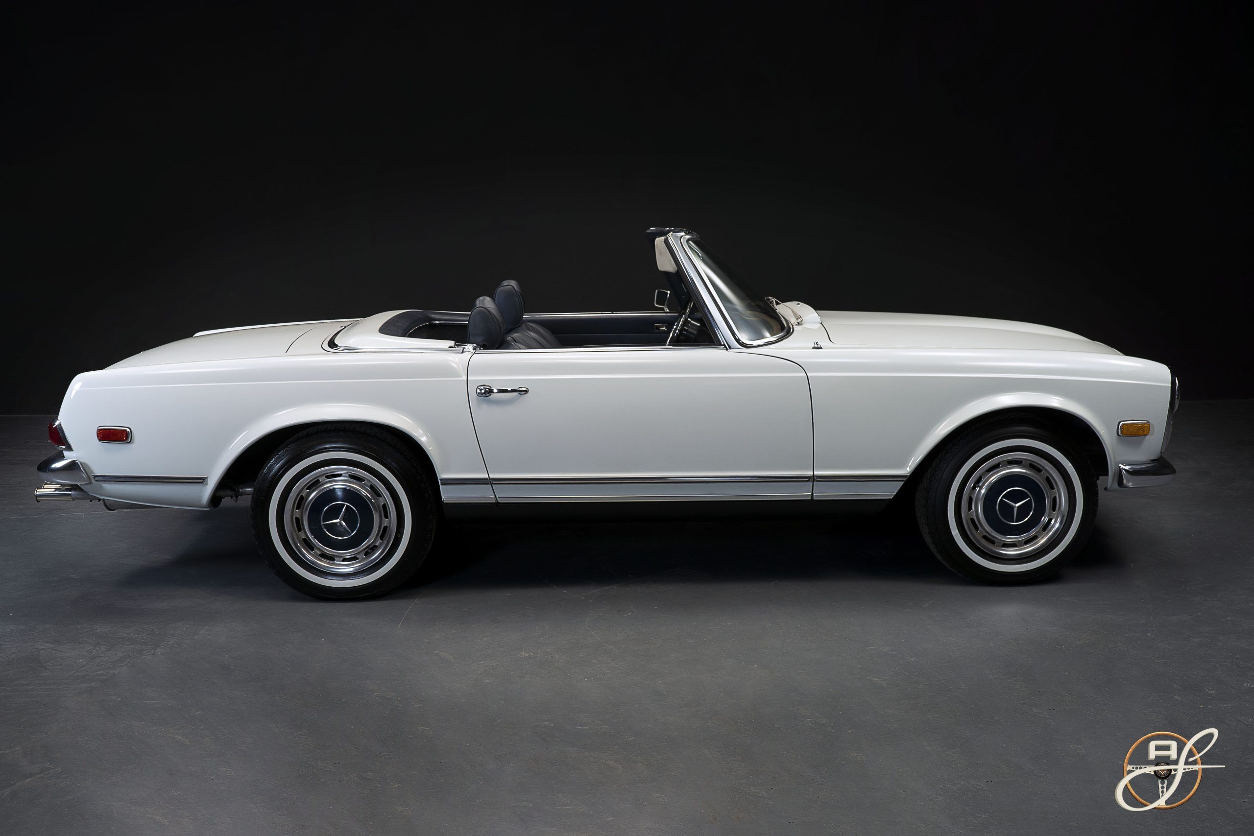 Mercedes-Benz 280SL 6