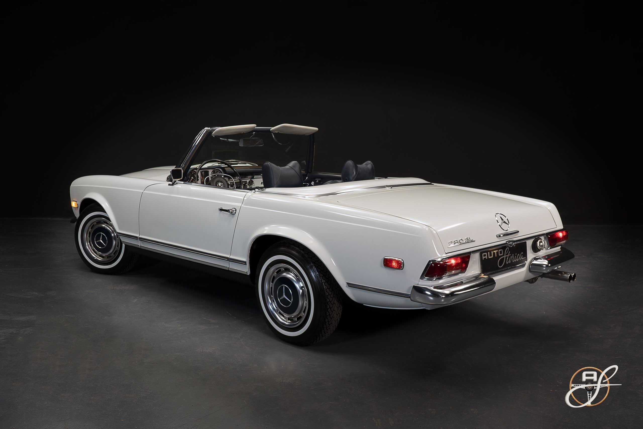 Mercedes-Benz 280SL 9