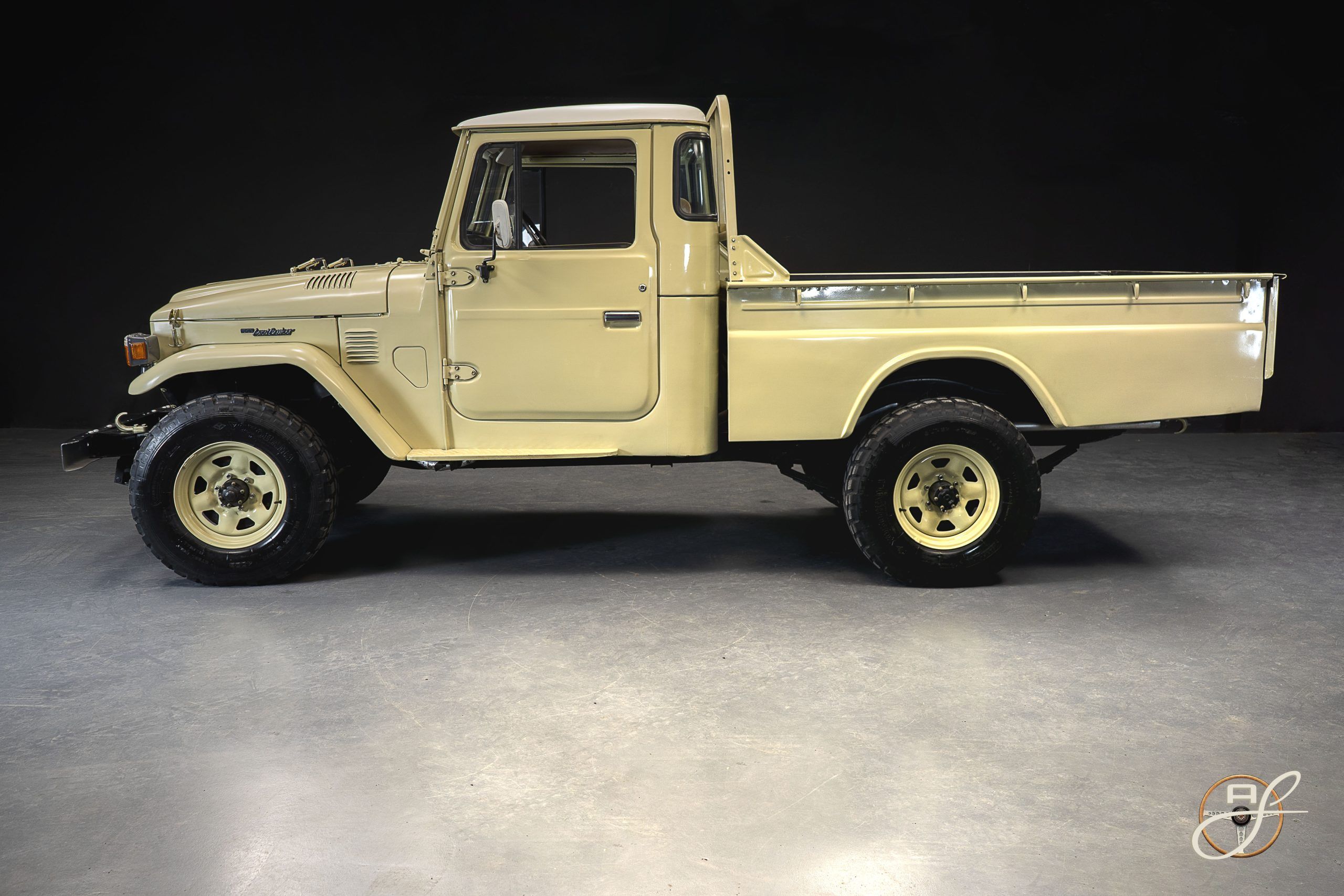 Toyota LandCruiser Pick Up FJ45 3