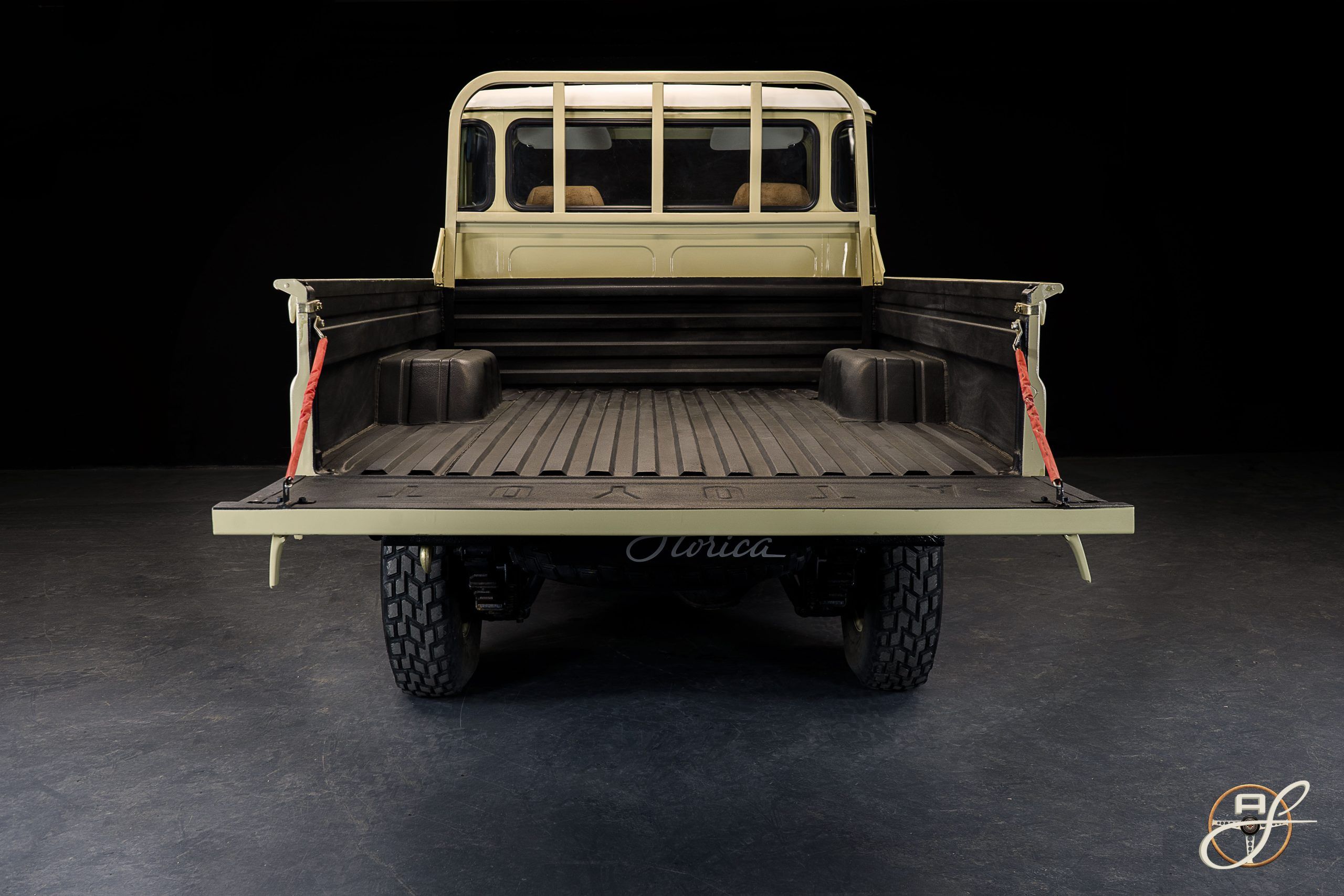 Toyota LandCruiser Pick Up FJ45 10