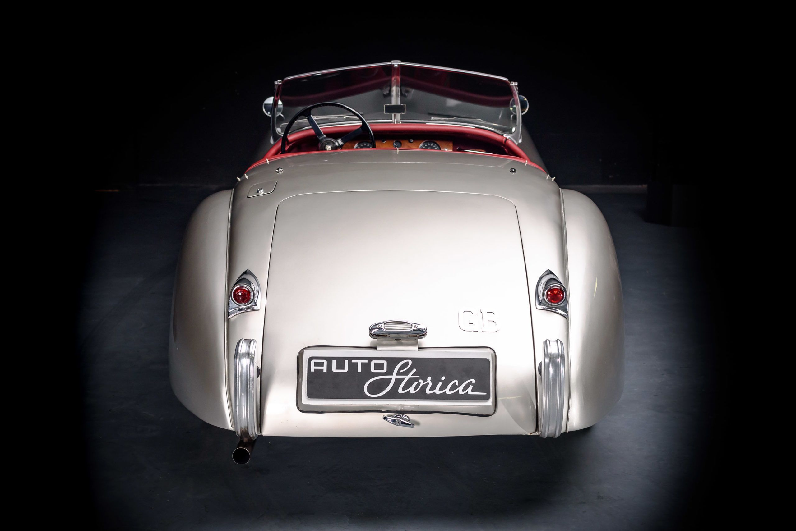 Jaguar XK 120 9