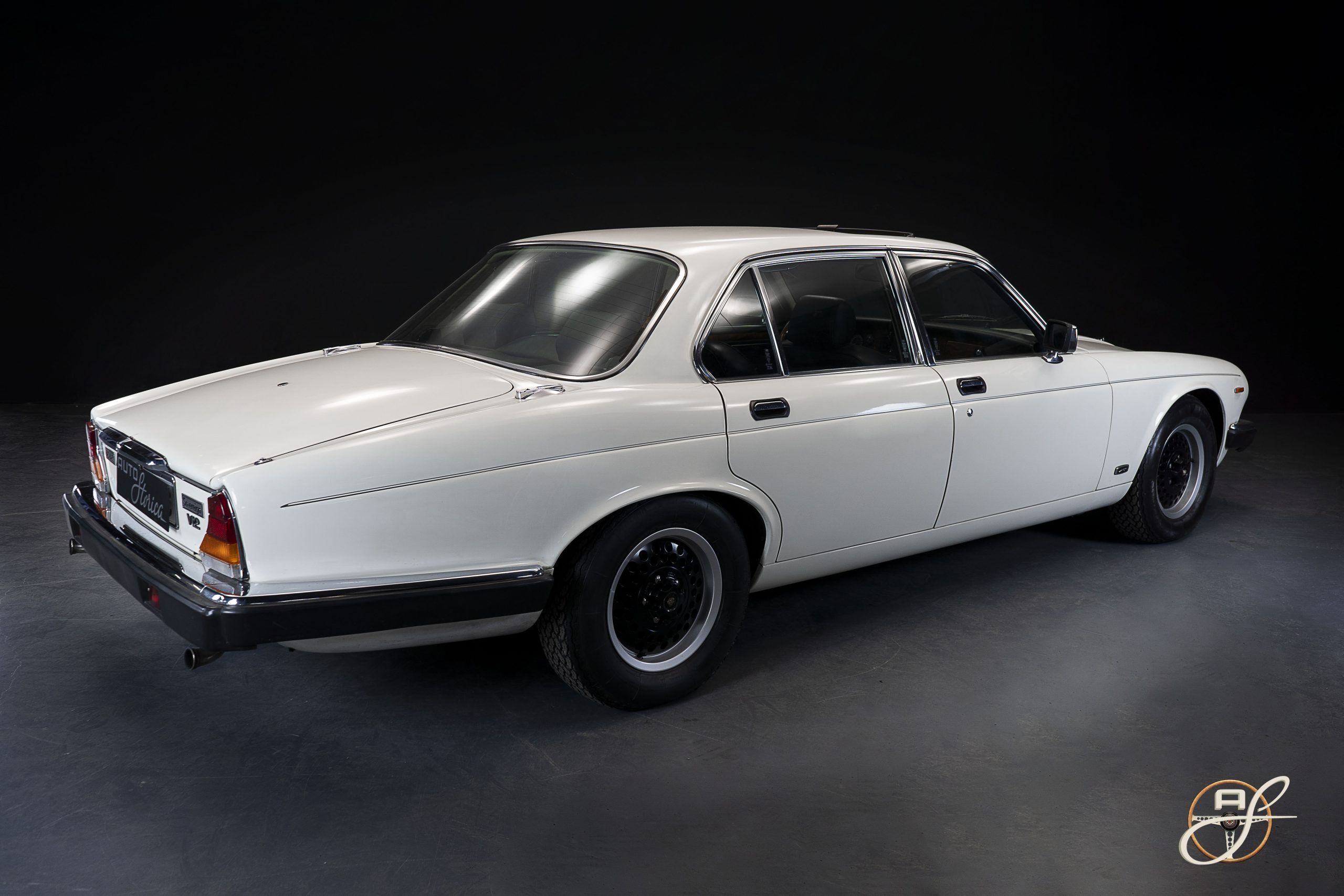 Jaguar XJ12 Sovereign V12 5