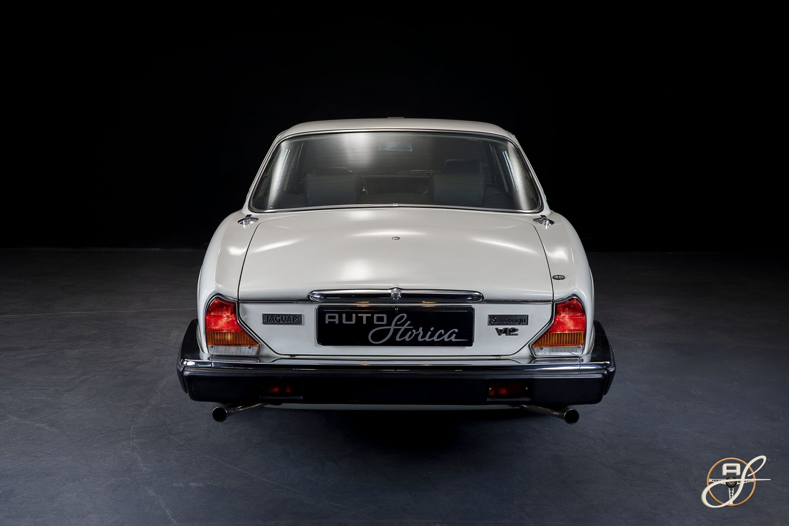 Jaguar XJ12 Sovereign V12 6