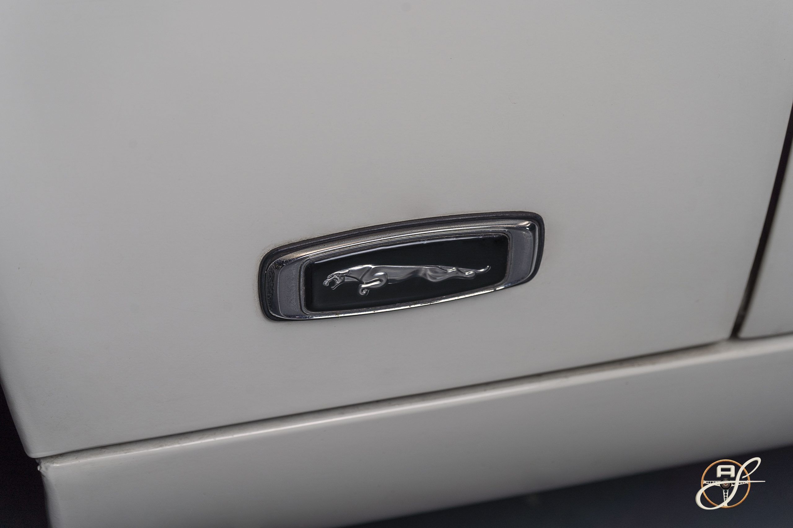 Jaguar XJ12 Sovereign V12 12