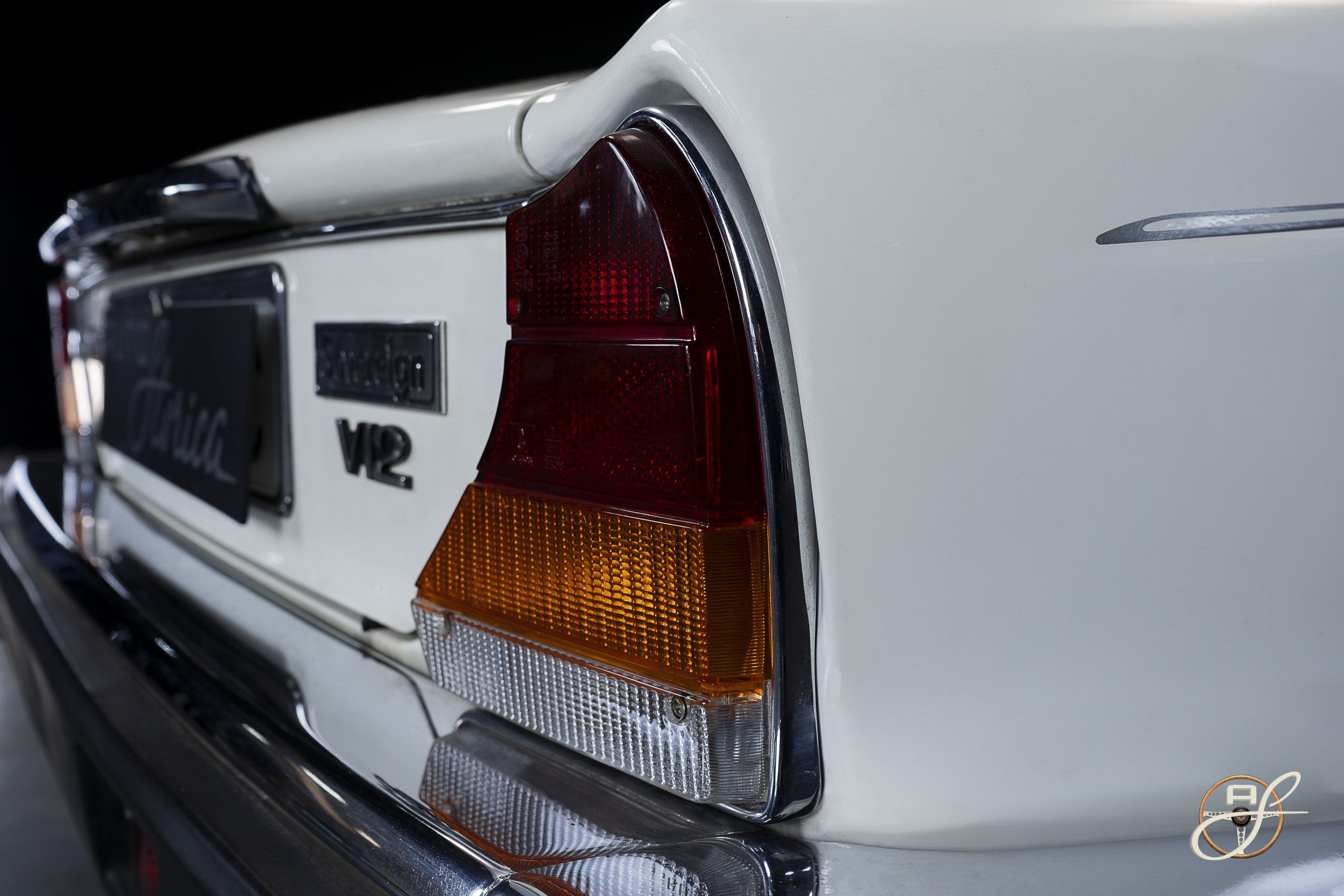 Jaguar XJ12 Sovereign V12 13