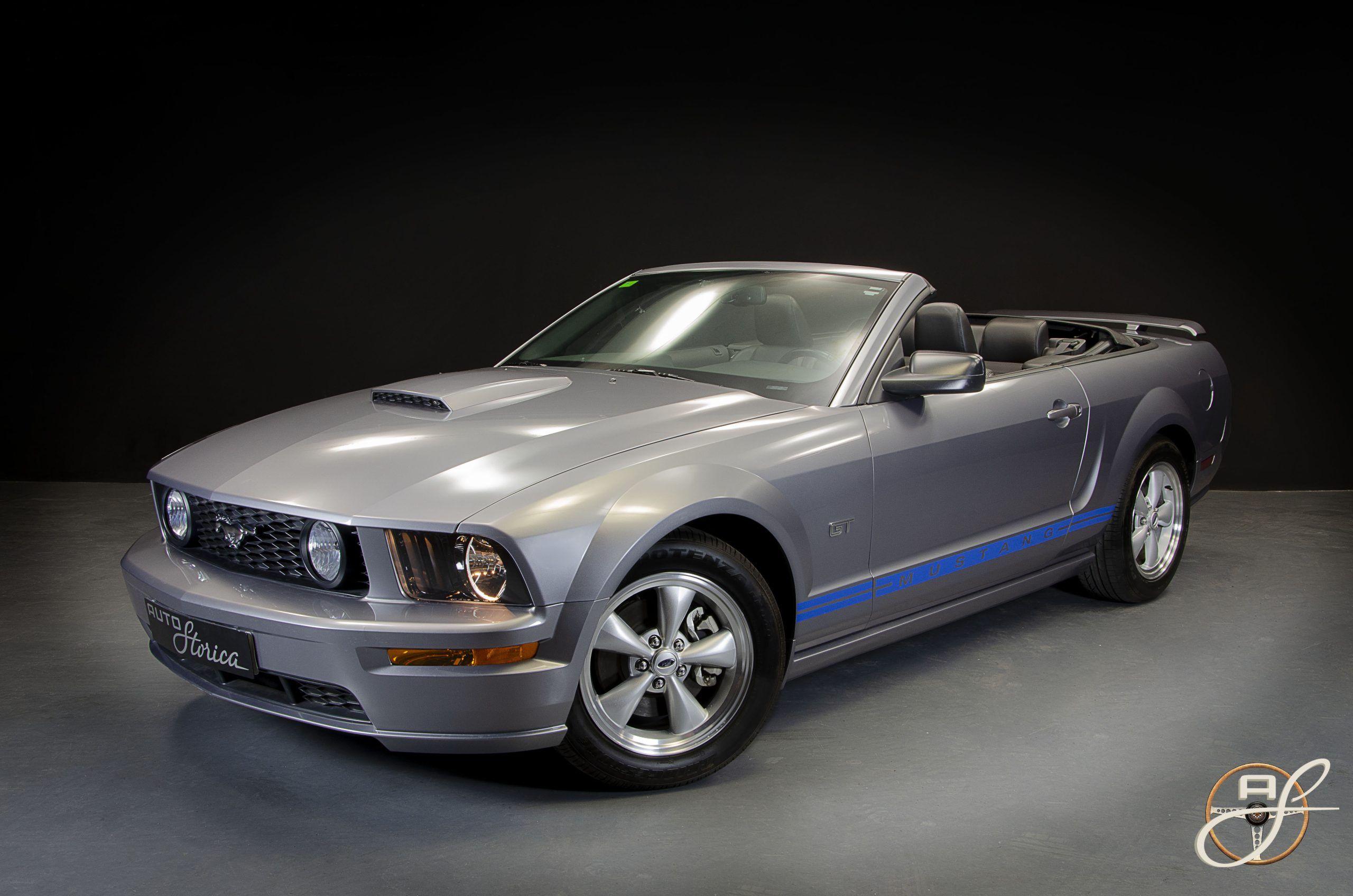Ford MUSTANG GT Convertible 2