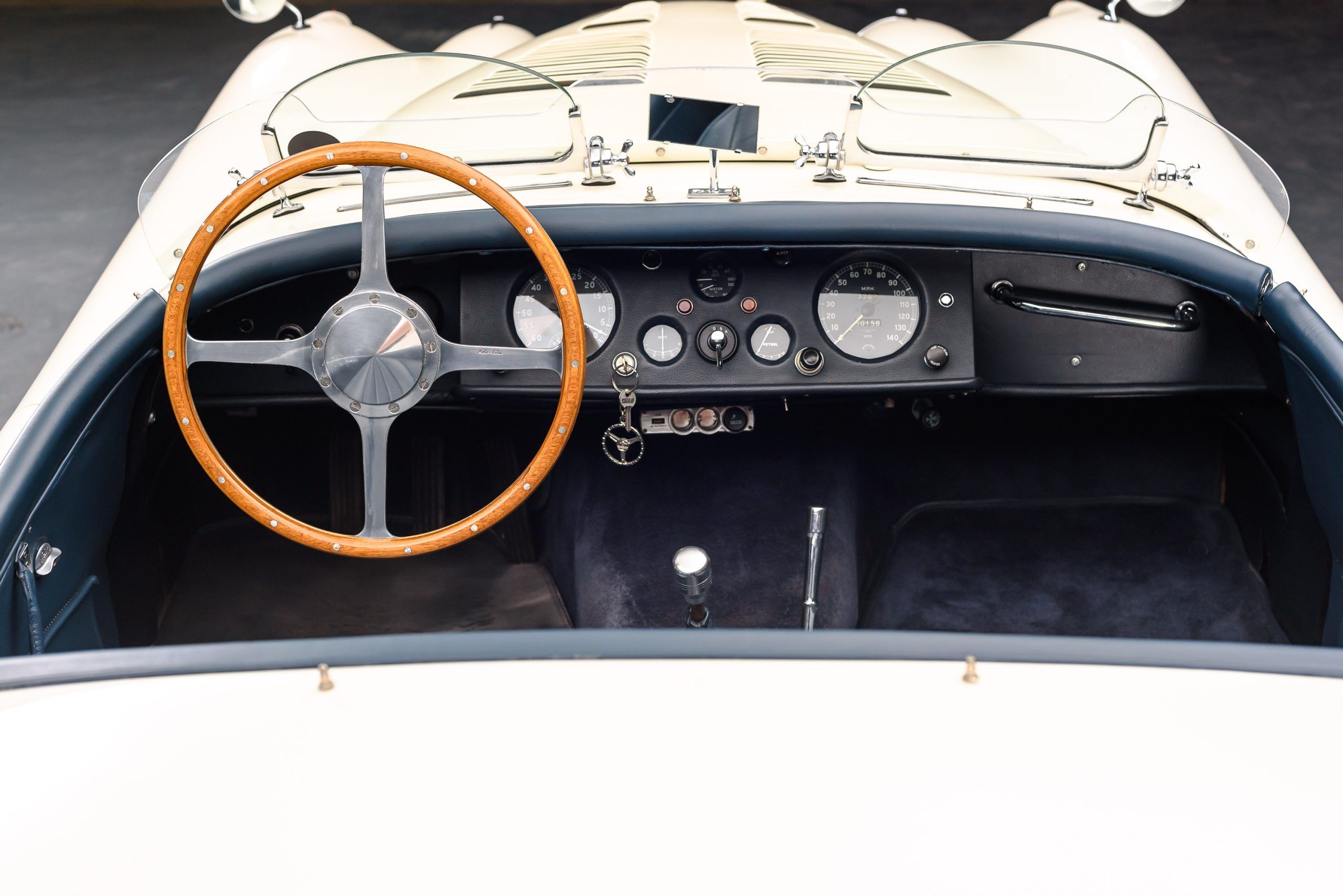 Jaguar XK 120 7