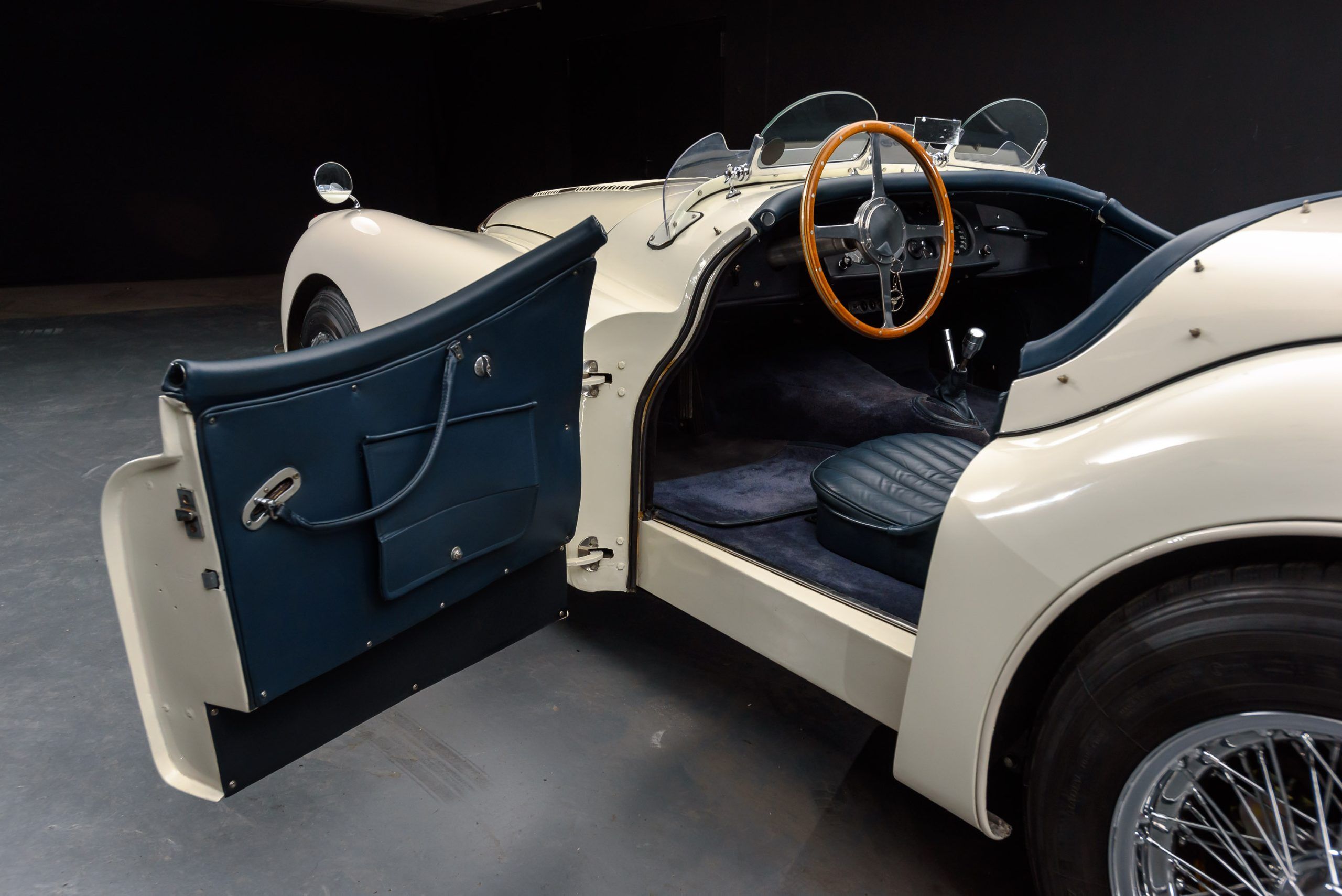 Jaguar XK 120 8