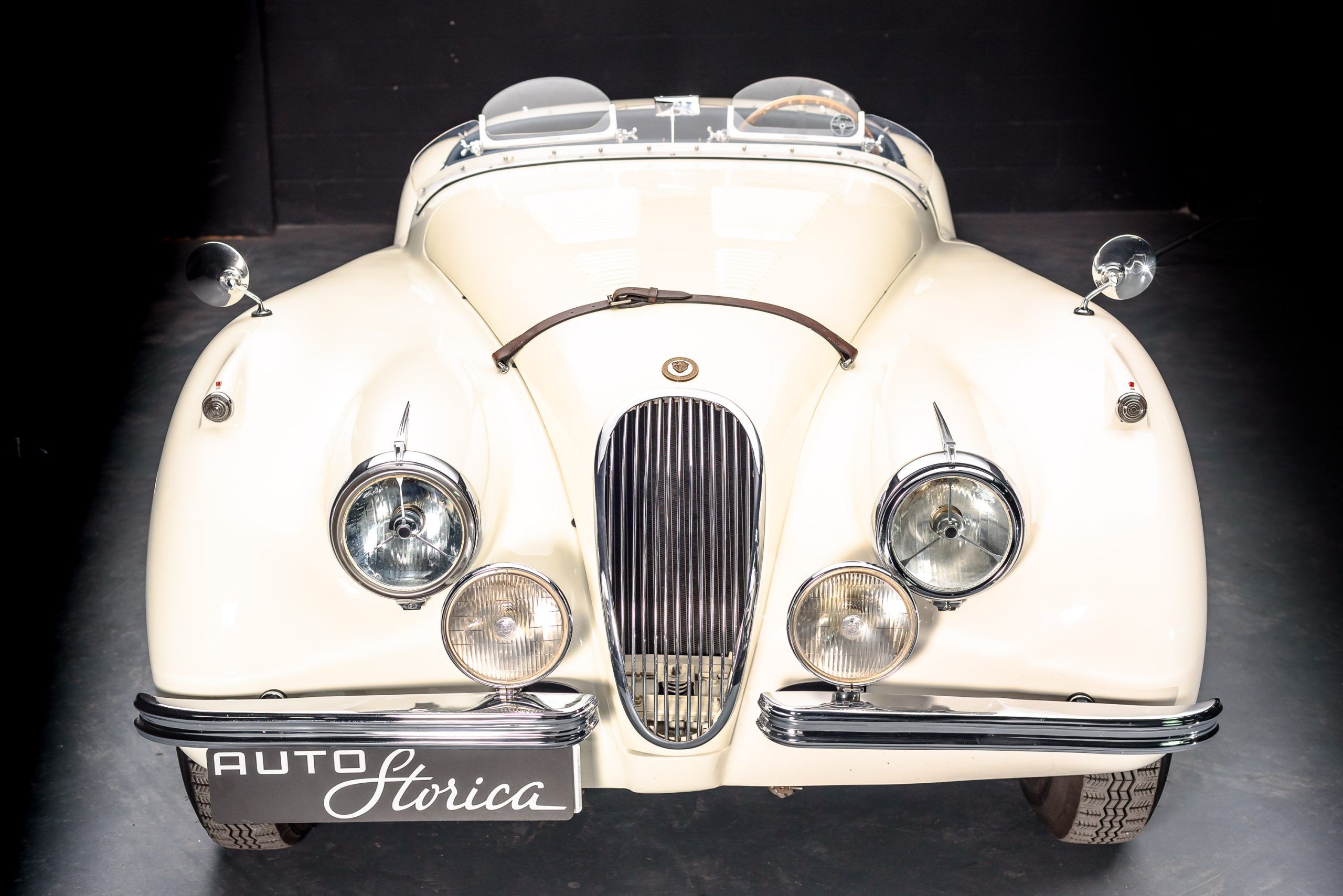 Jaguar XK 120 9