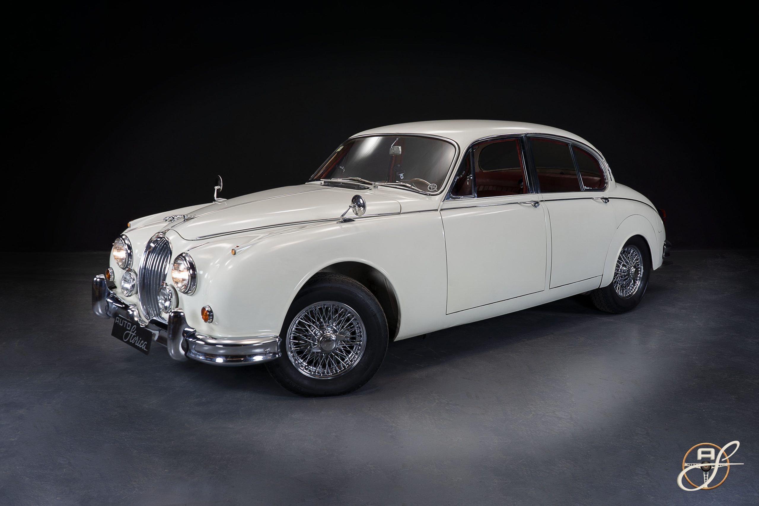 Jaguar MKII 2