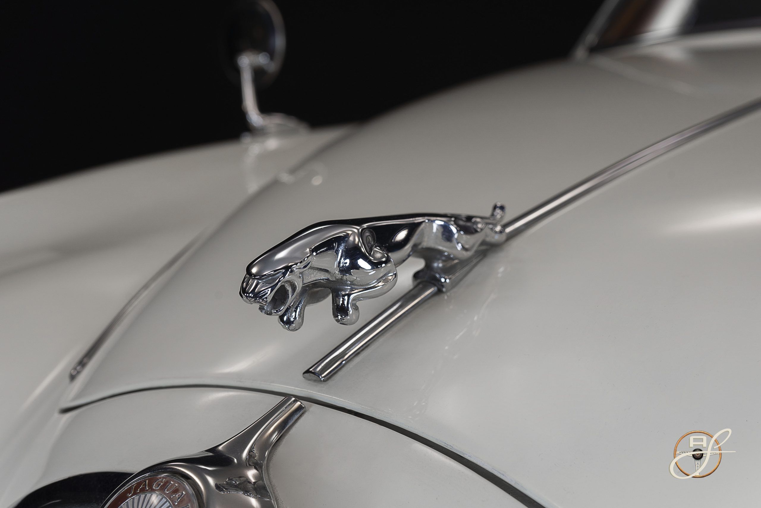 Jaguar MKII 7