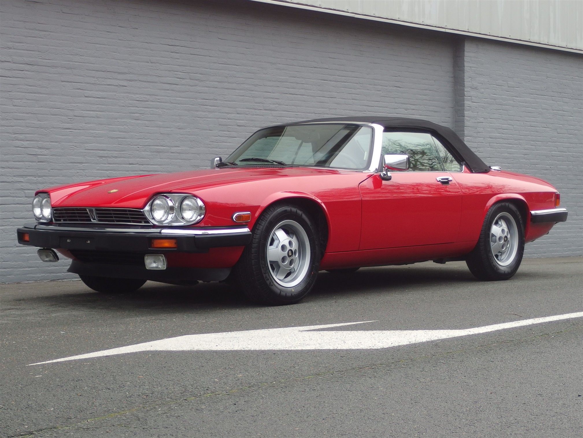 Jaguar XJS Convertible 5