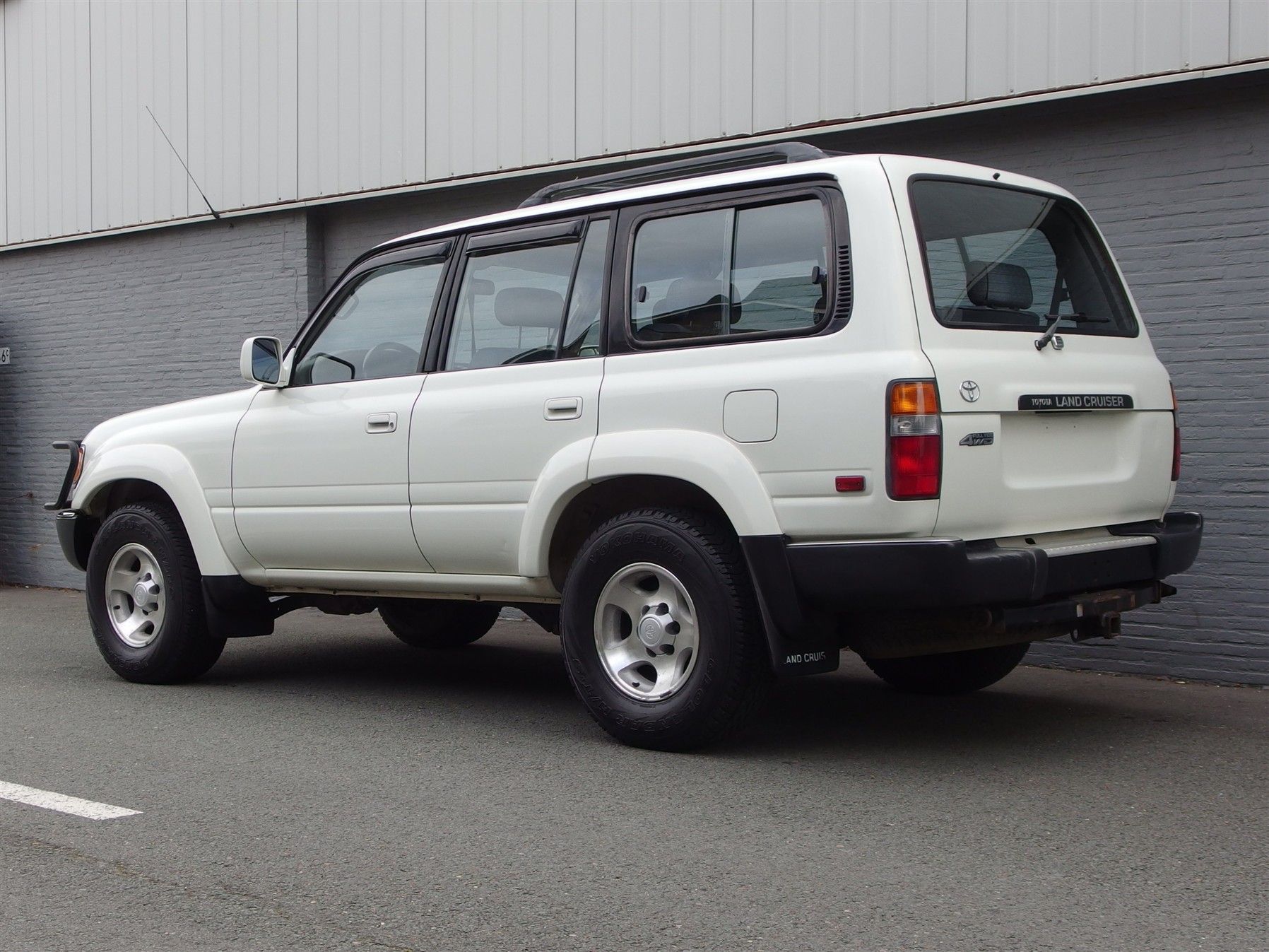 Toyota Land Cruiser 4.0L 11