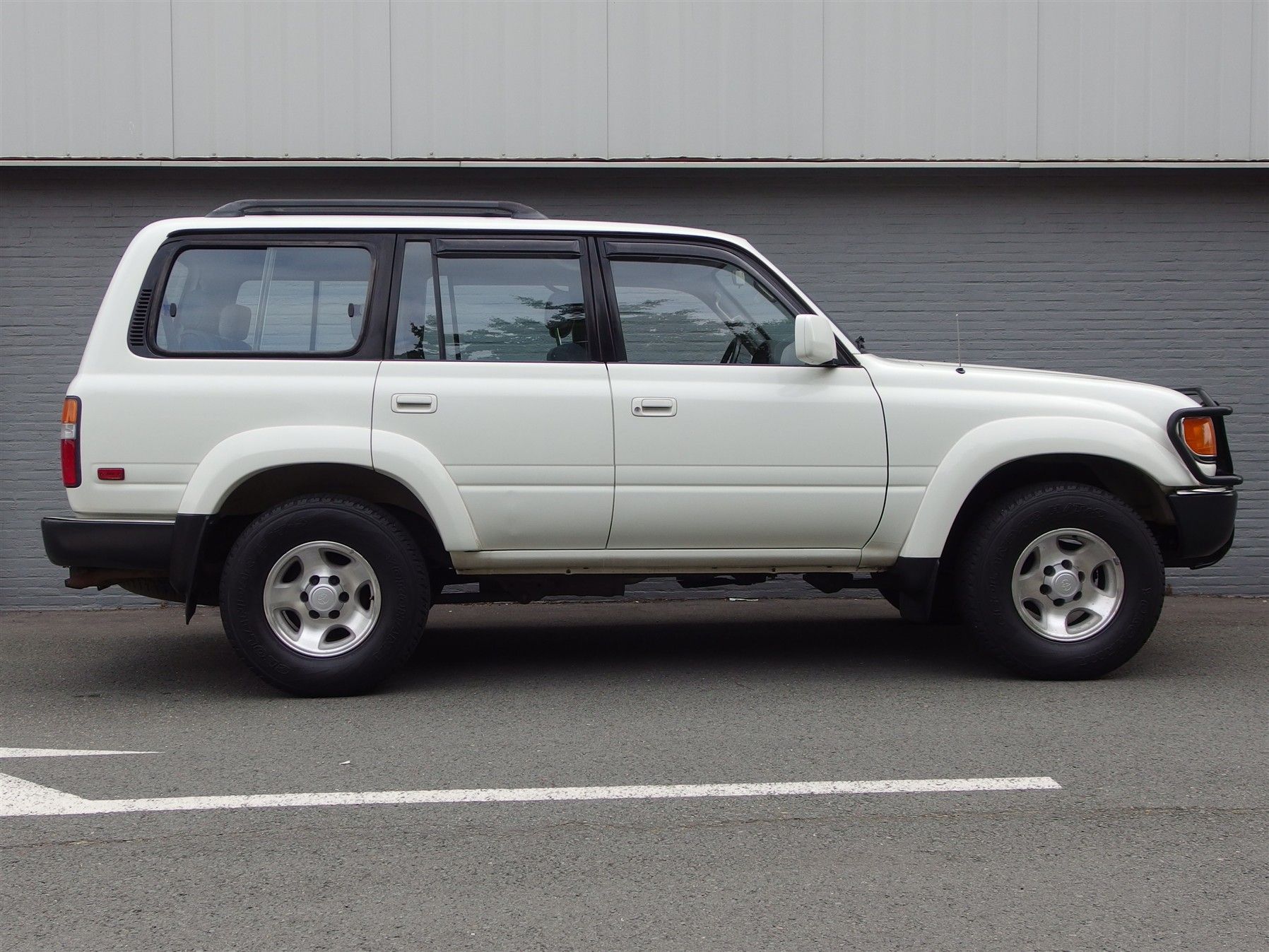 Toyota Land Cruiser 4.0L 12